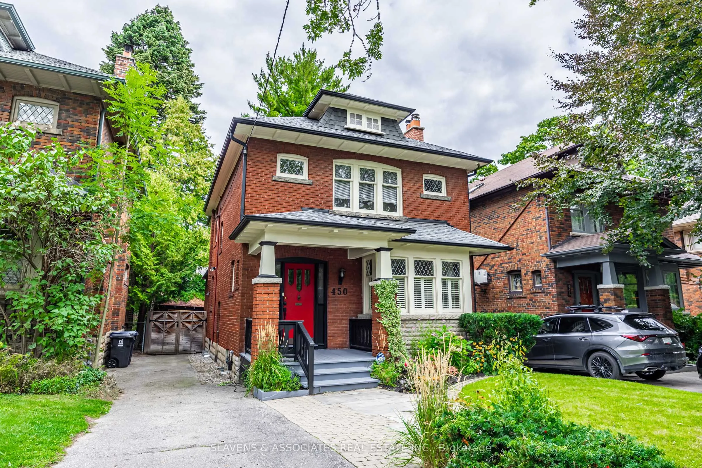 450 Briar Hill Avenue