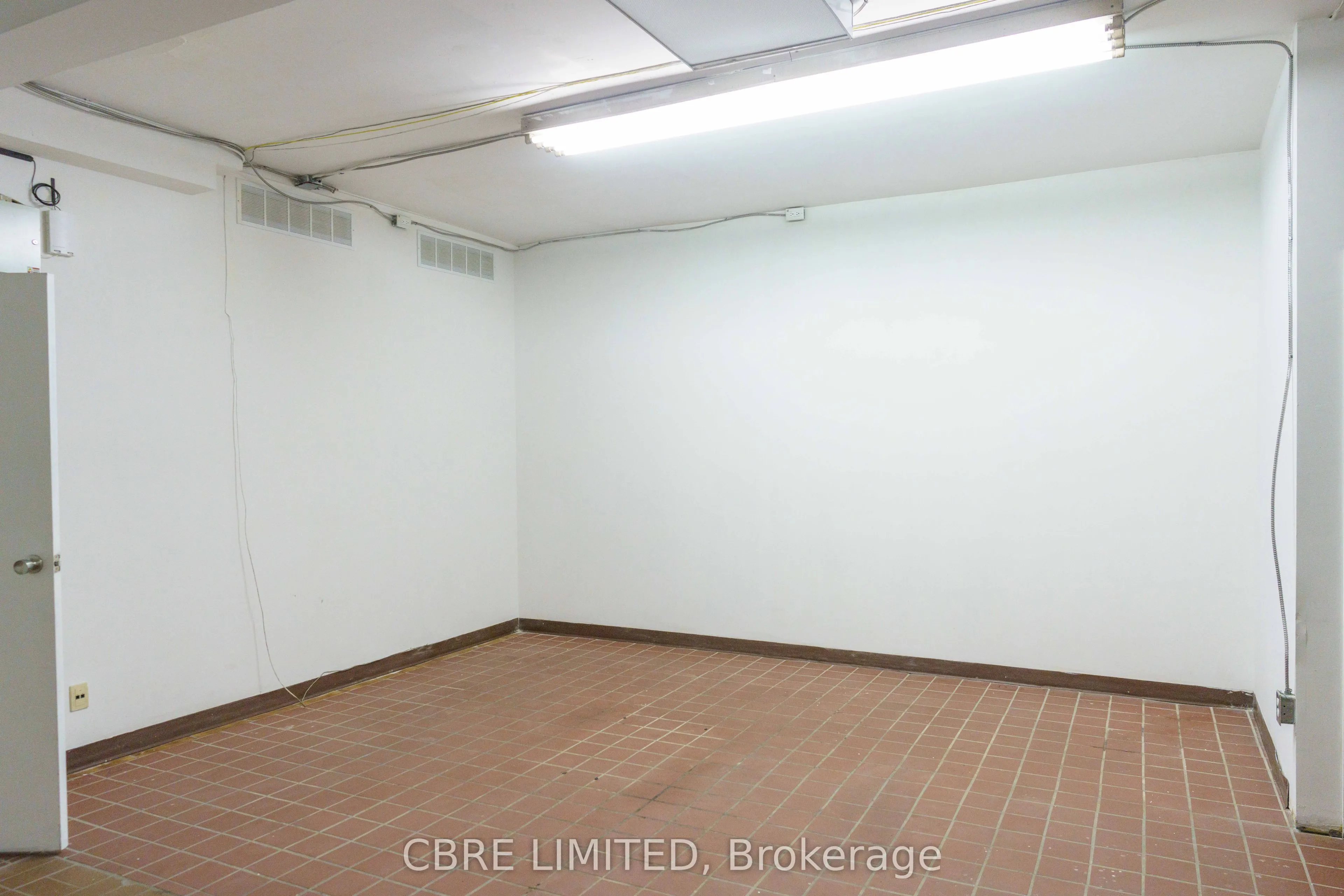 1541* Bayview Avenue, #Unit B