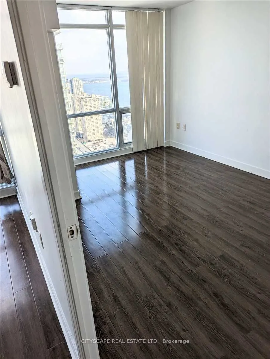 11 Brunel Court, #5508
