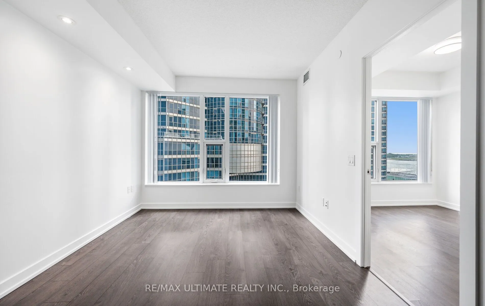 10 York Street, #1407
