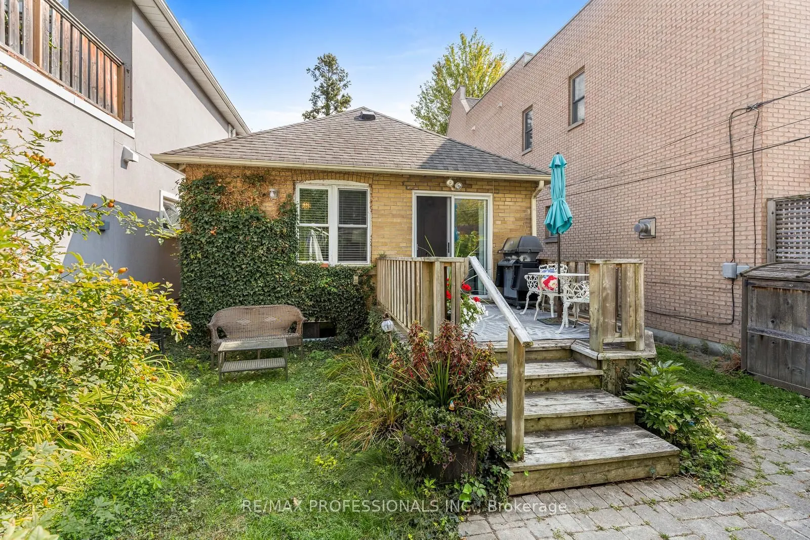 212 Douglas Avenue