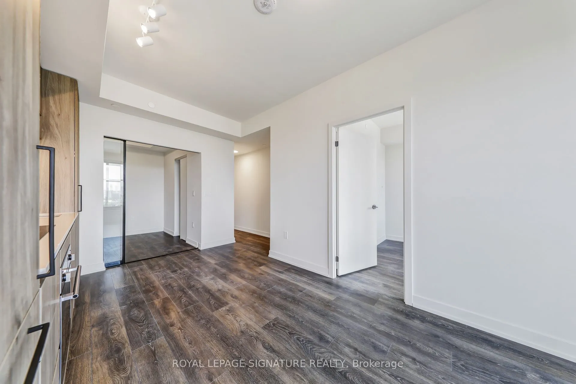 181 Sterling Road, #921