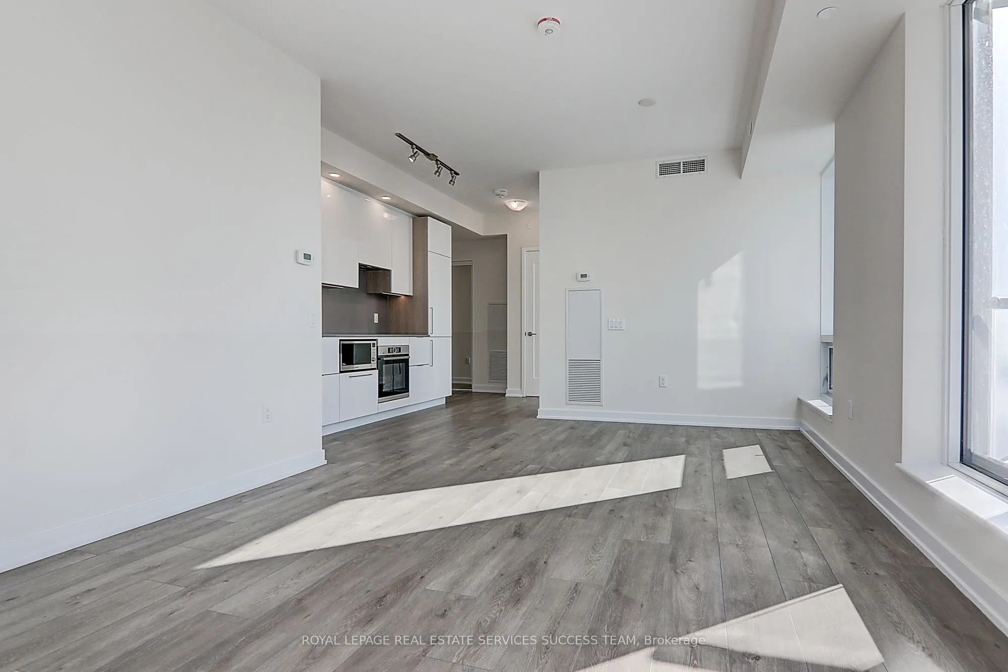 28 Freeland Street, #5204