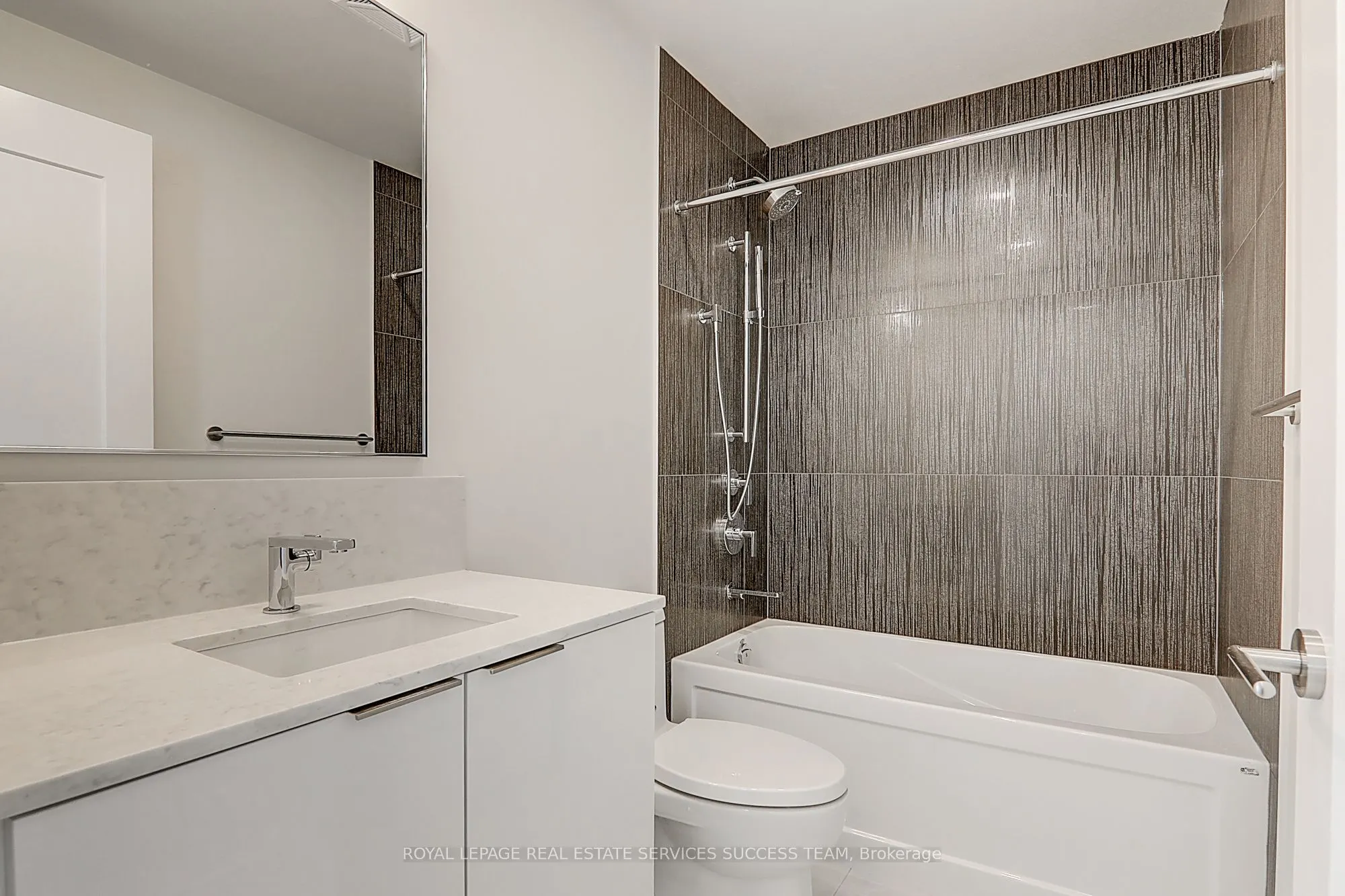 28 Freeland Street, #5204