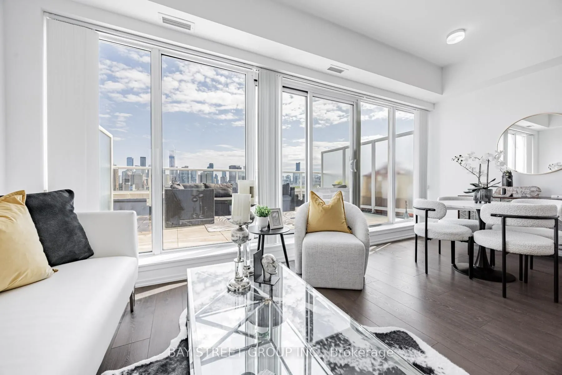 783 Bathurst Street, #812