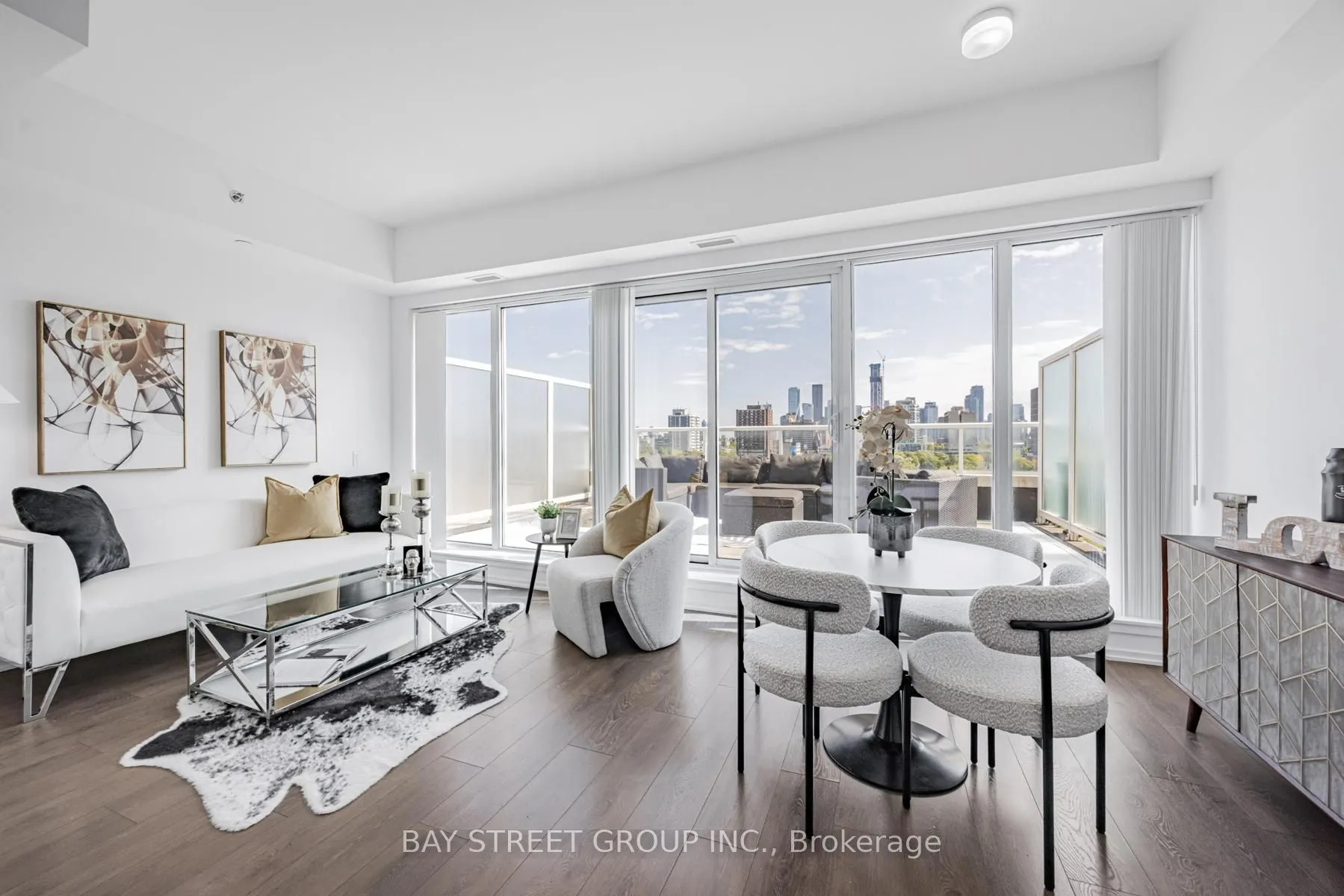 783 Bathurst Street, #812