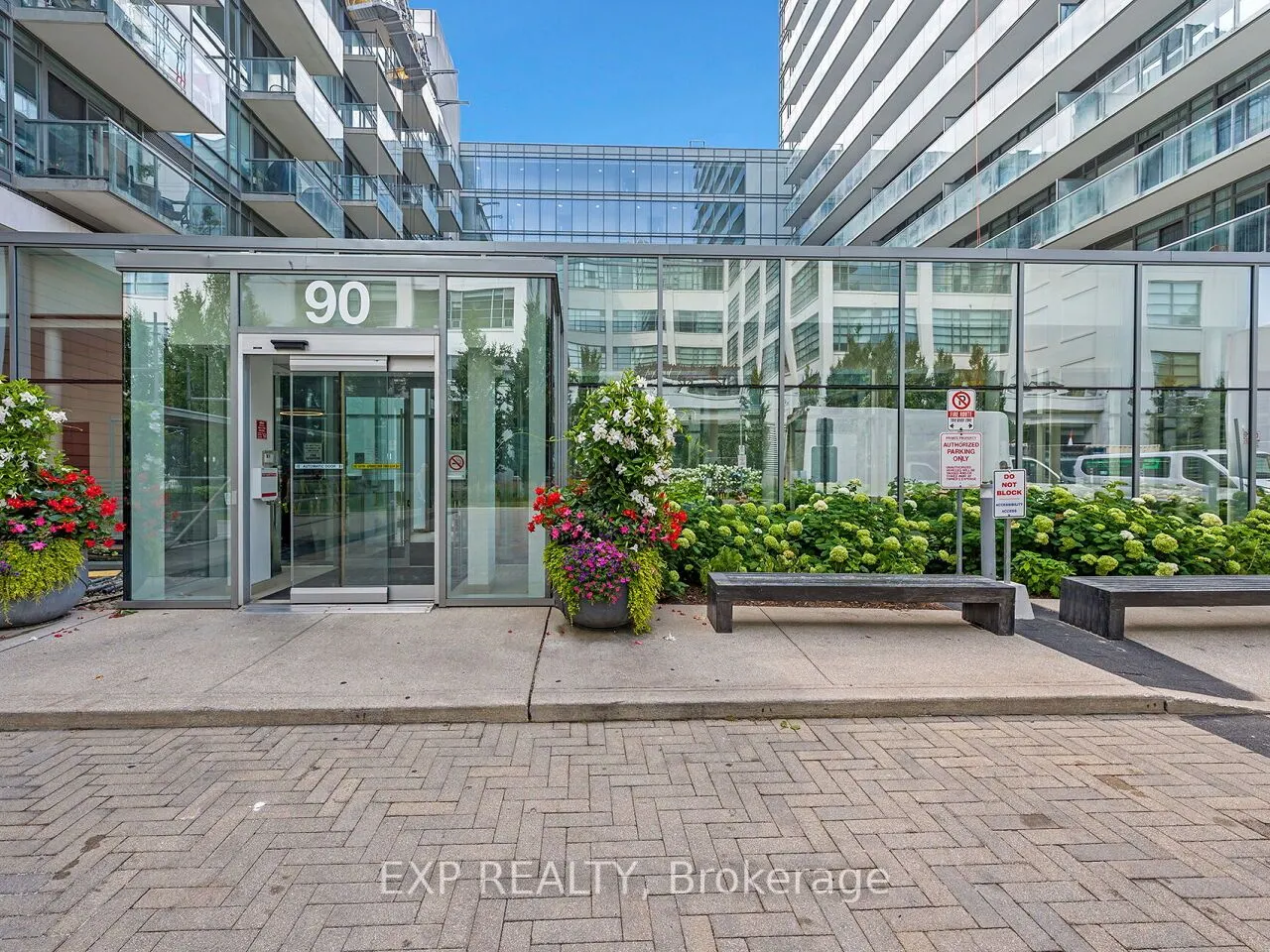 90 Stadium Road S, #911