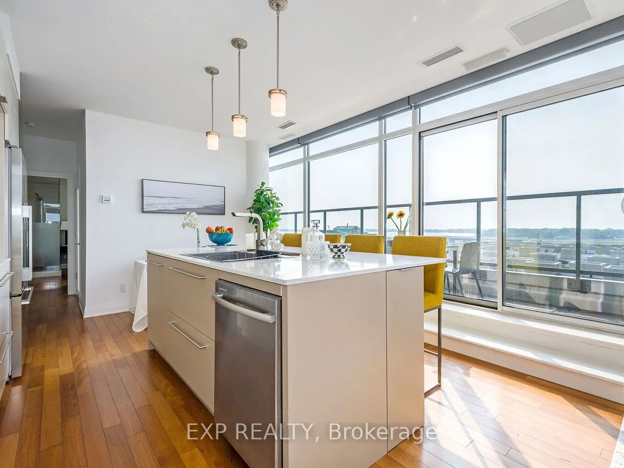 90 Stadium Road S, #911