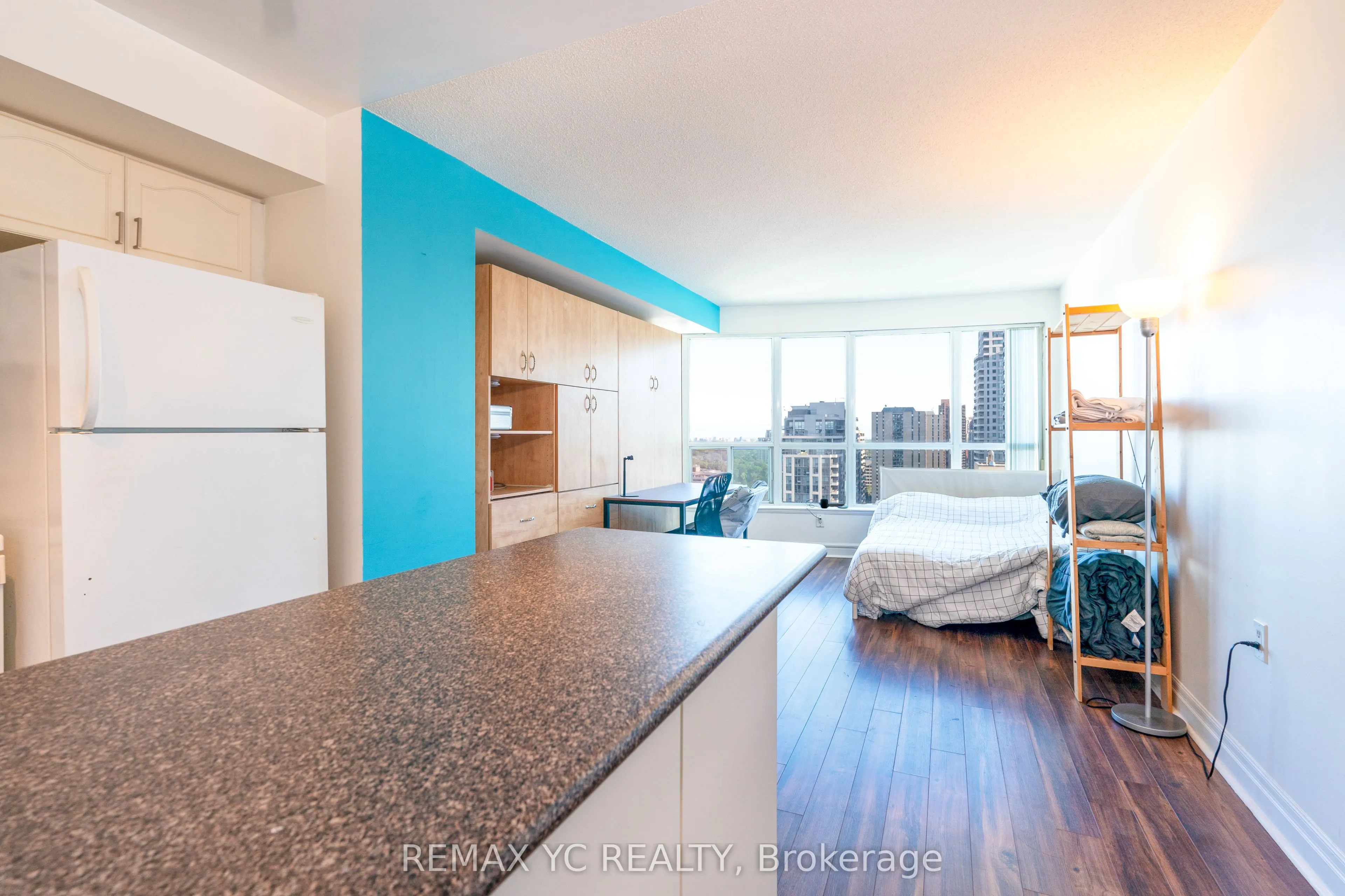 21 Hillcrest Avenue, #2404