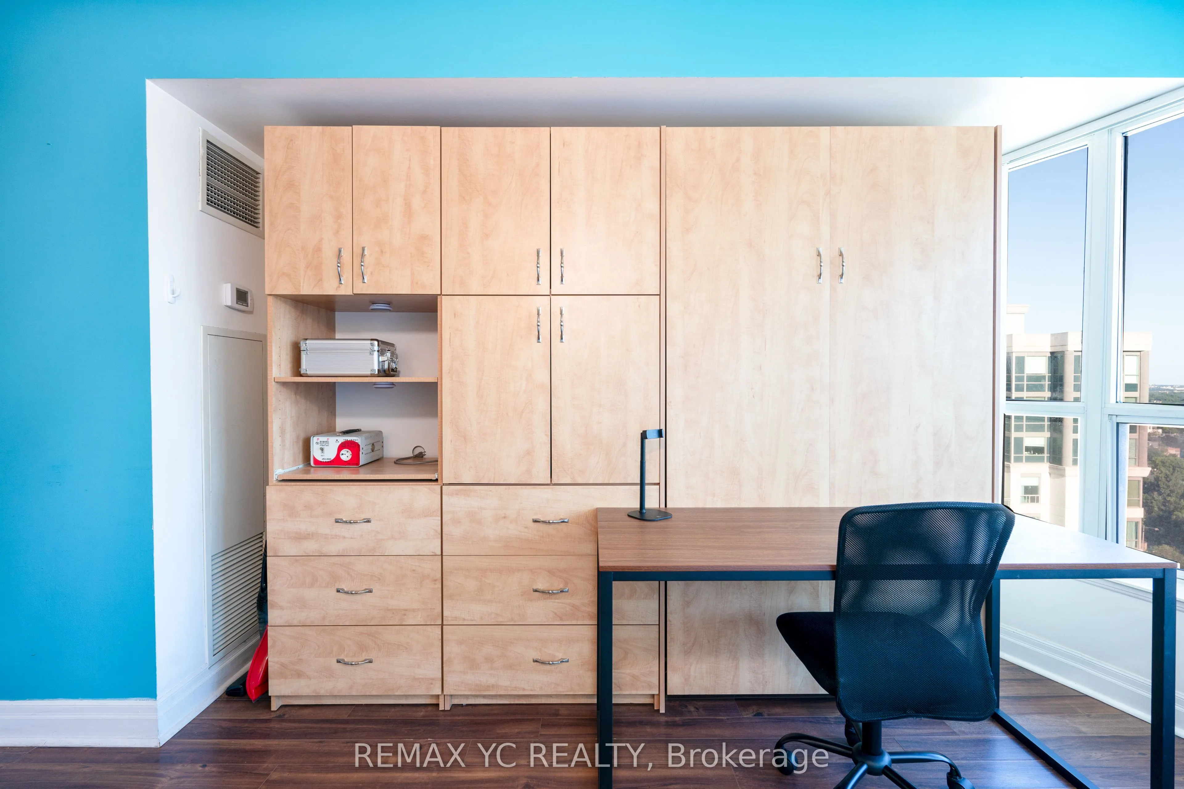 21 Hillcrest Avenue, #2404