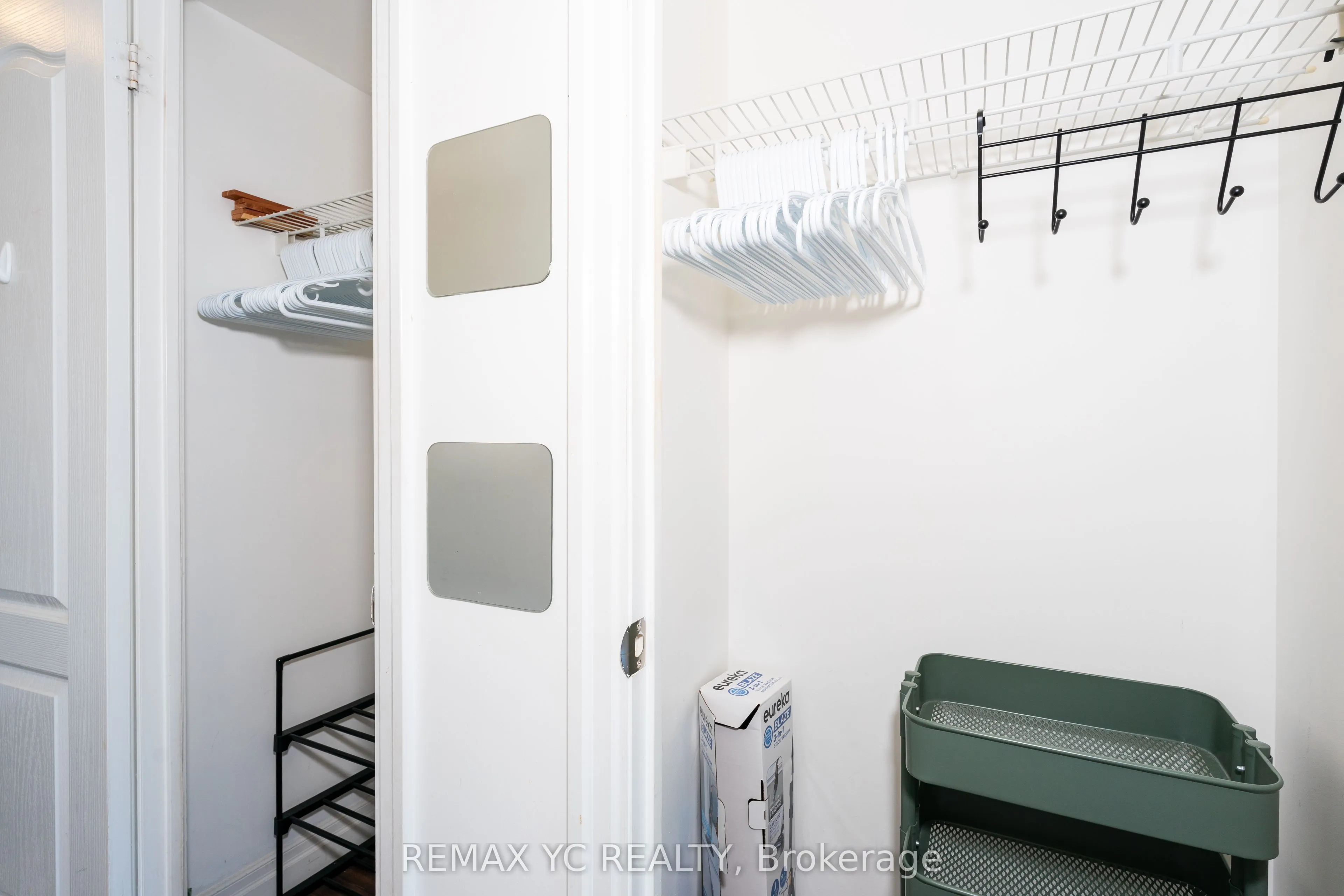 21 Hillcrest Avenue, #2404
