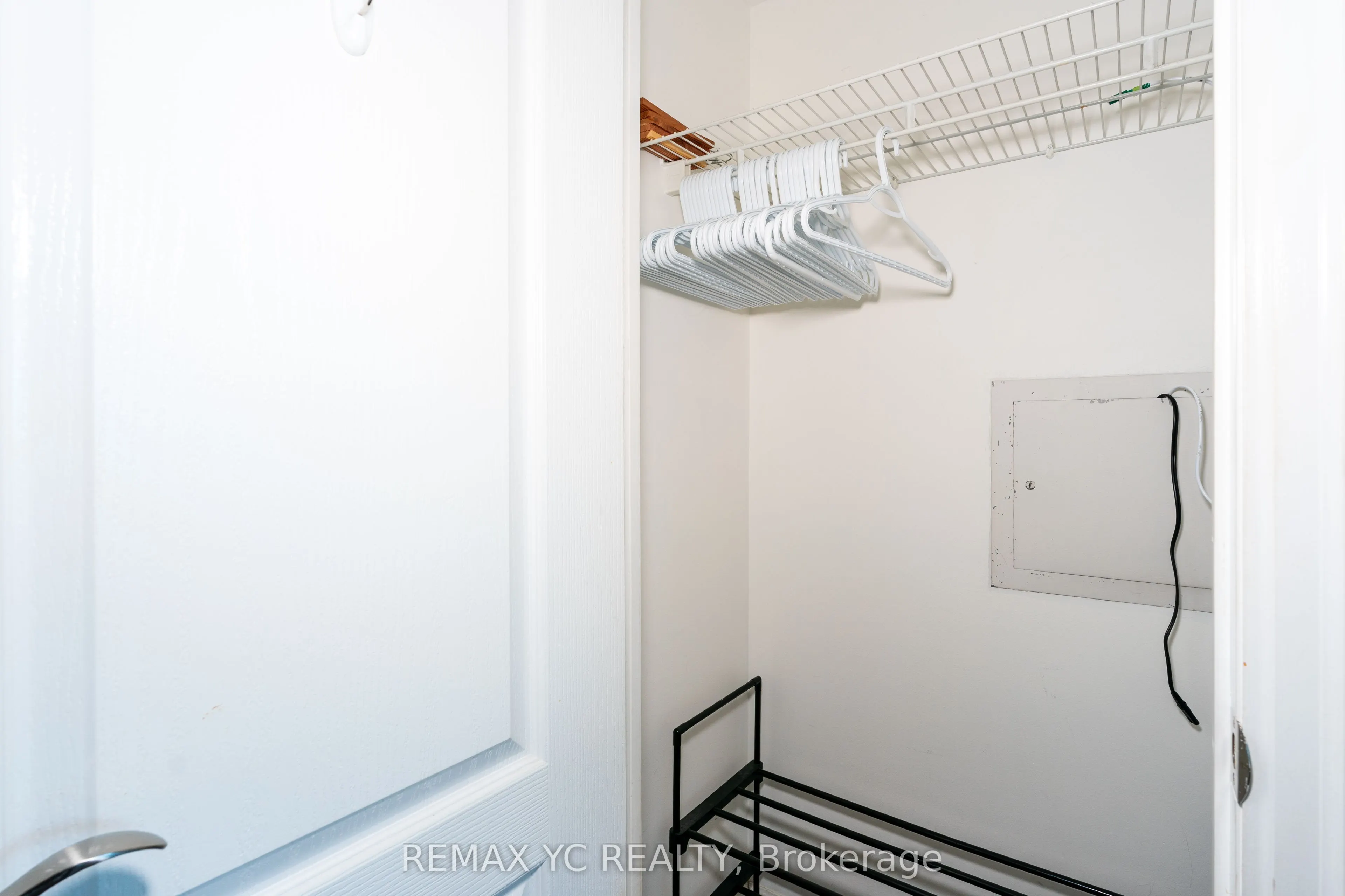21 Hillcrest Avenue, #2404