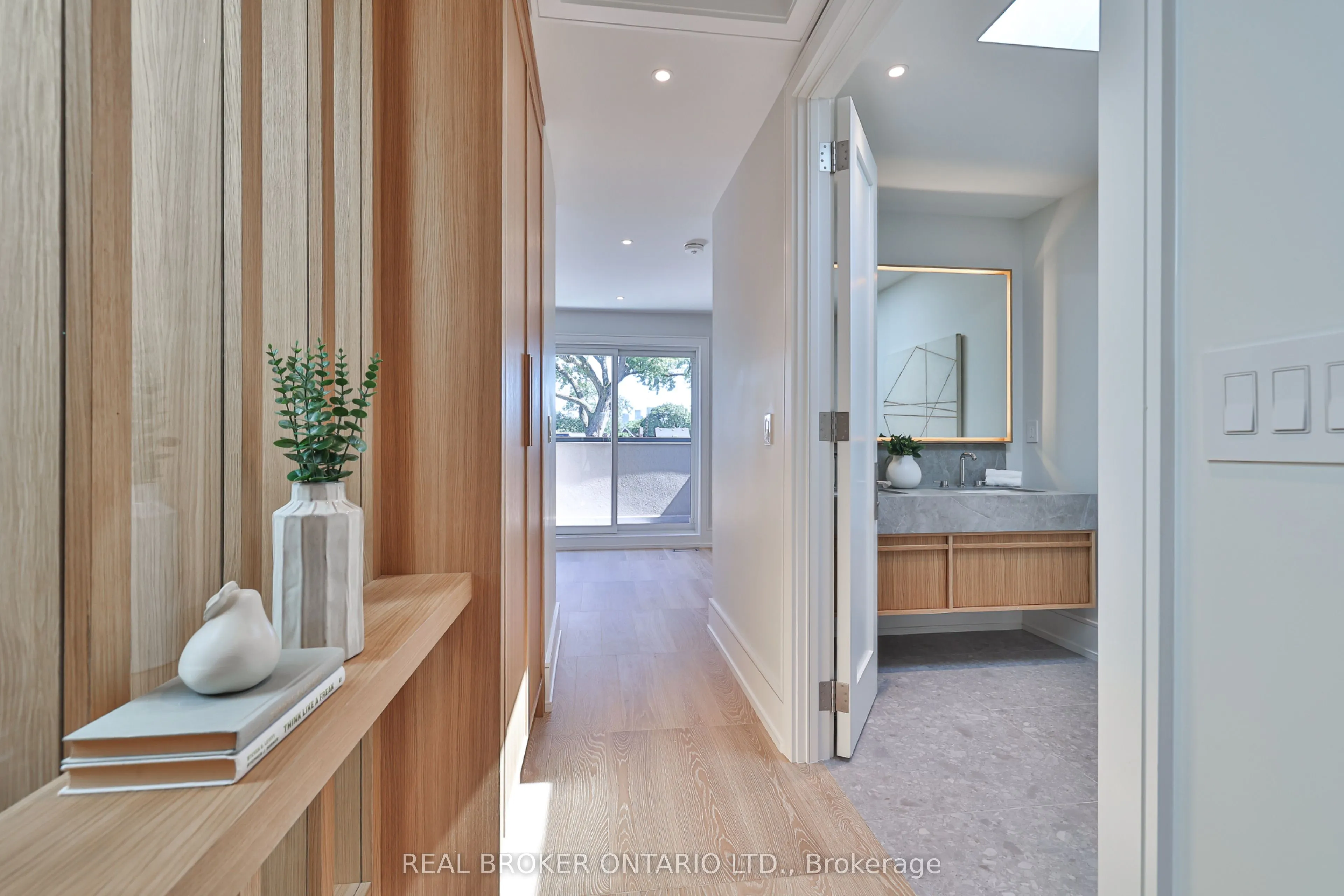 444 Roxton Road