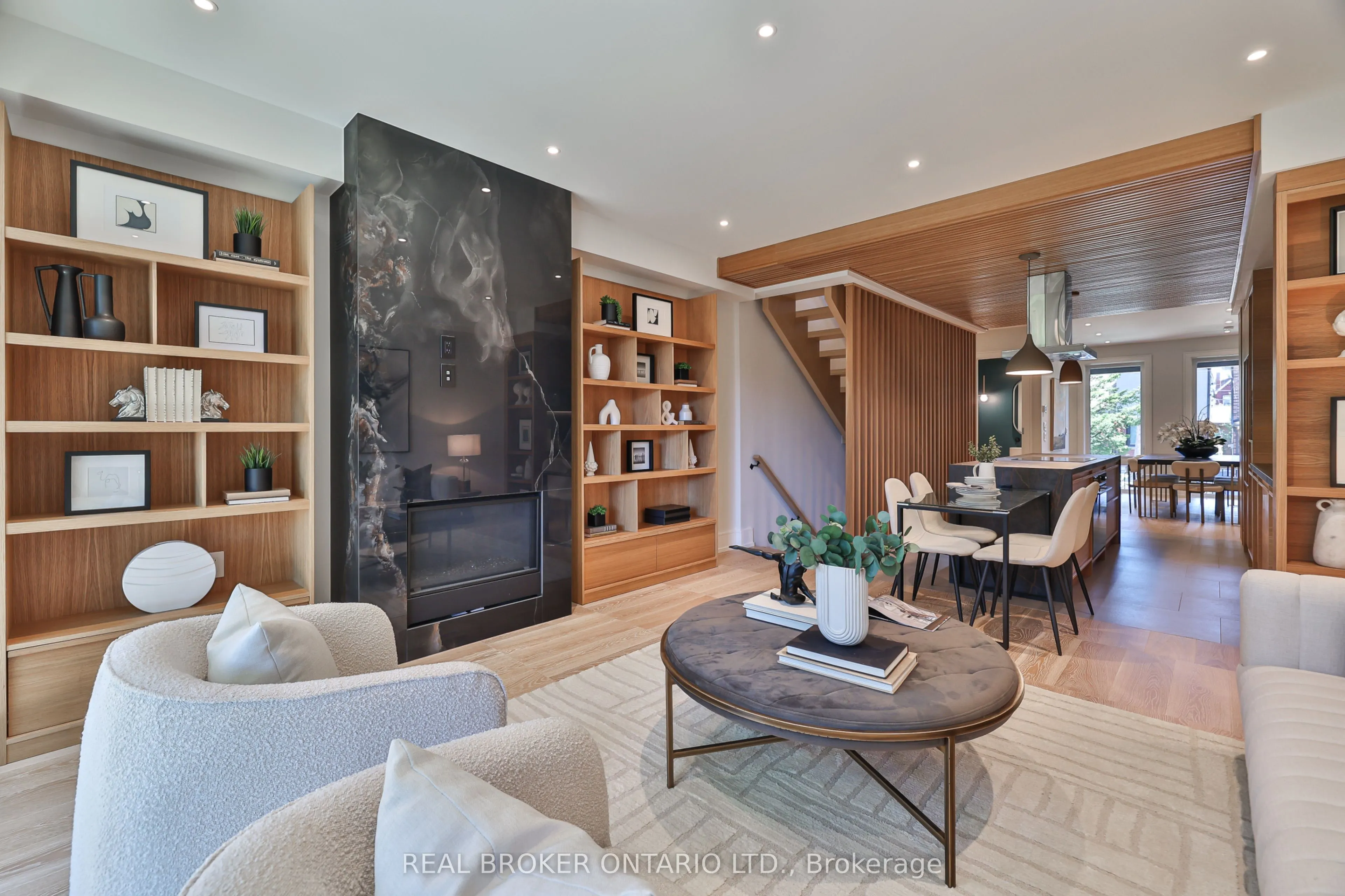 444 Roxton Road