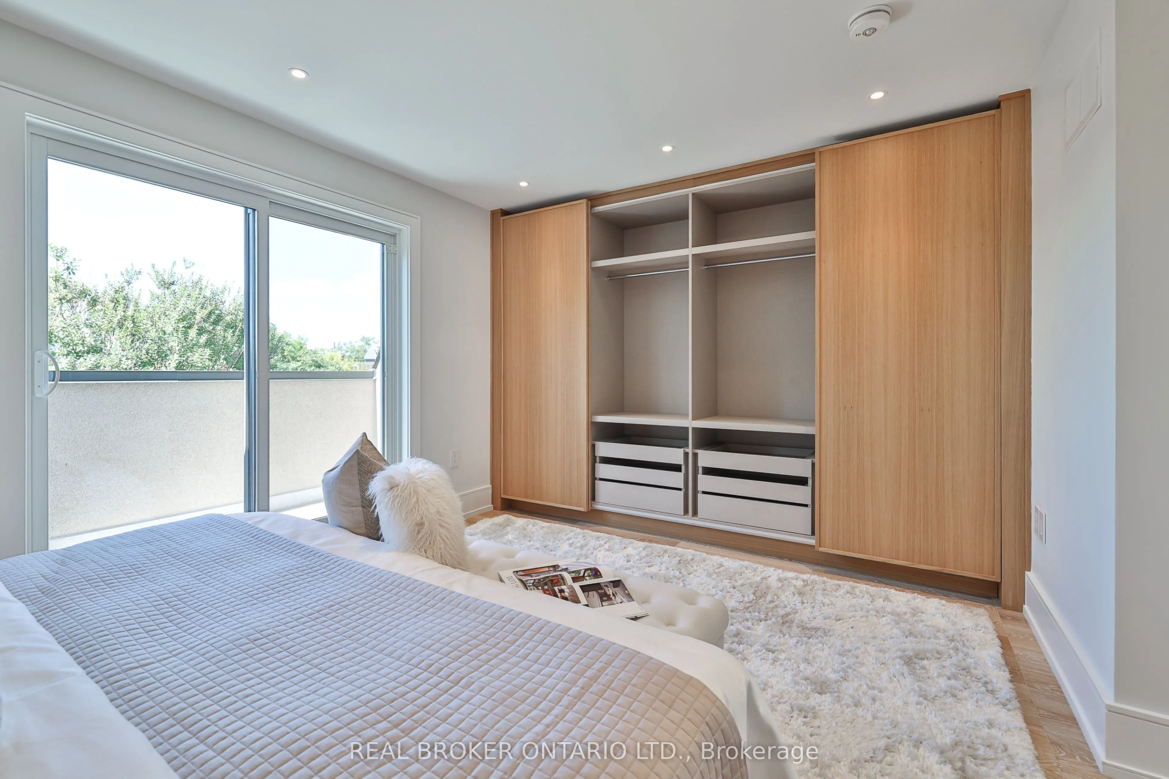 444 Roxton Road