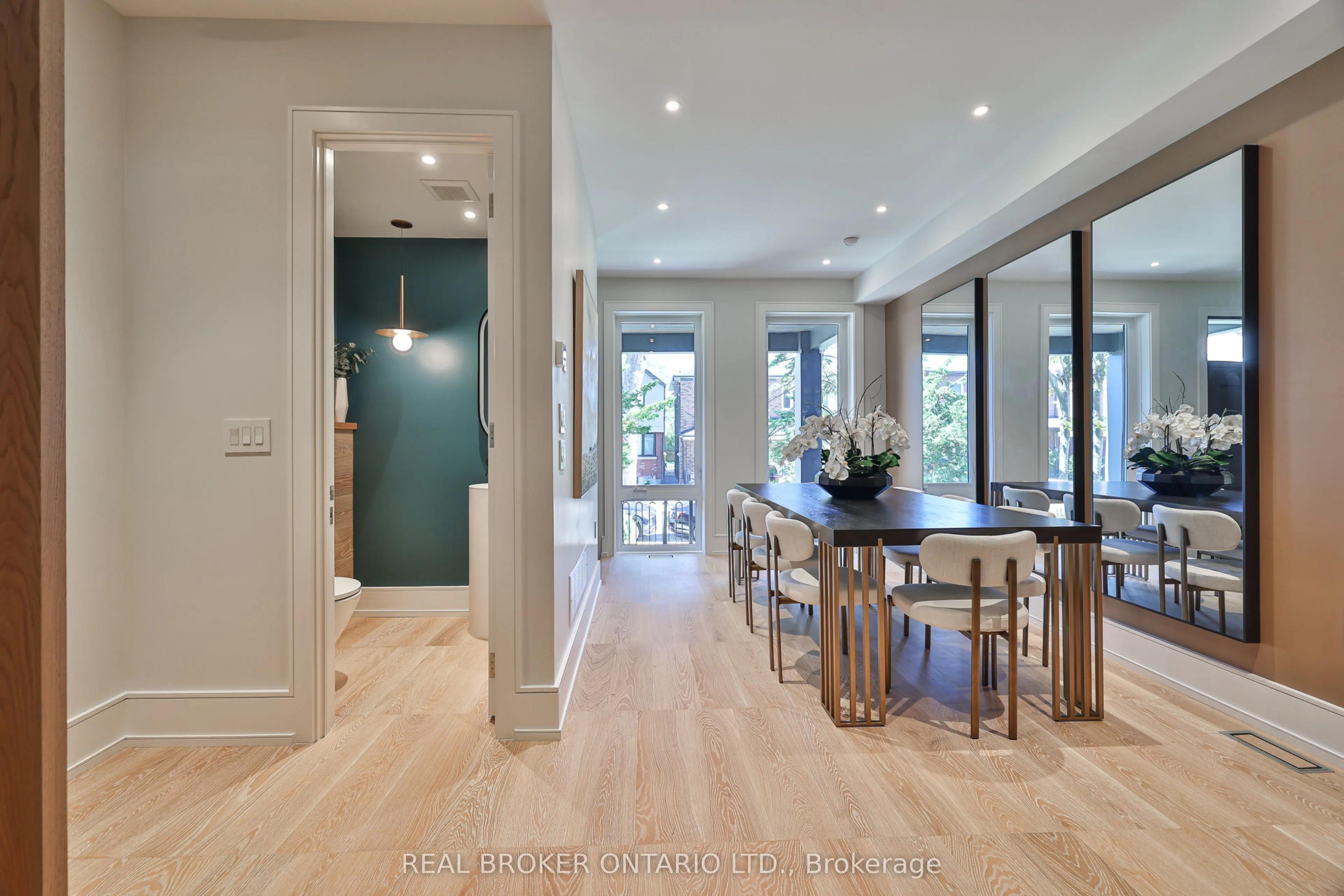 444 Roxton Road