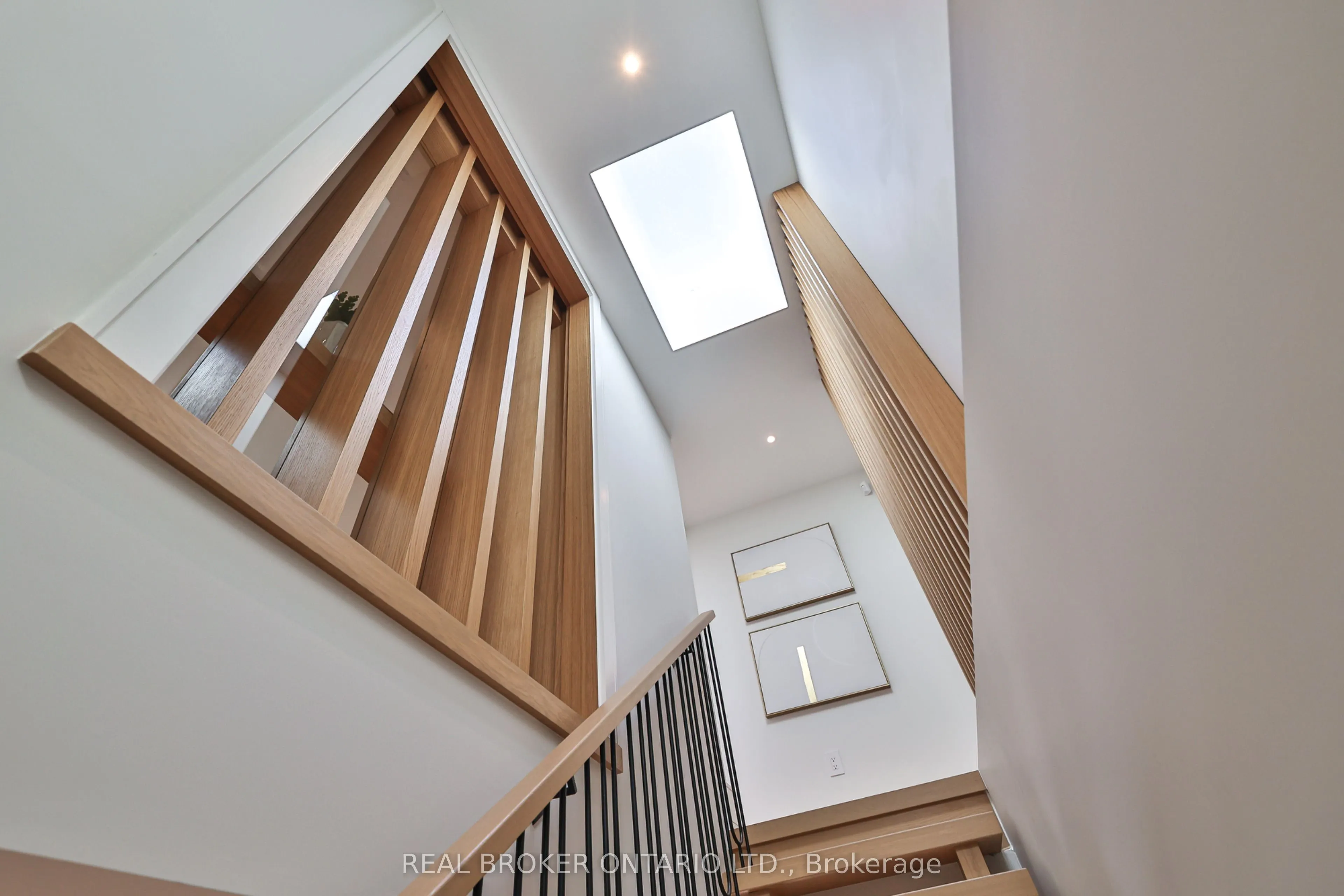 444 Roxton Road