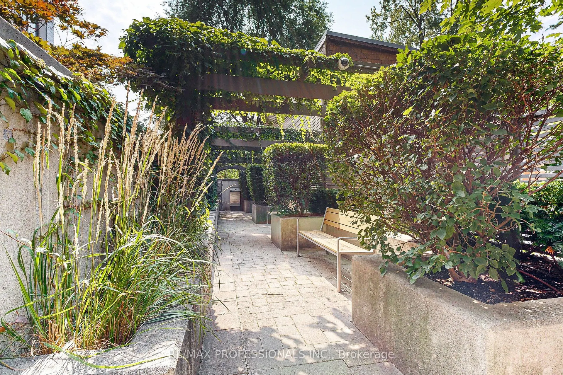 28 Linden Street, #1601