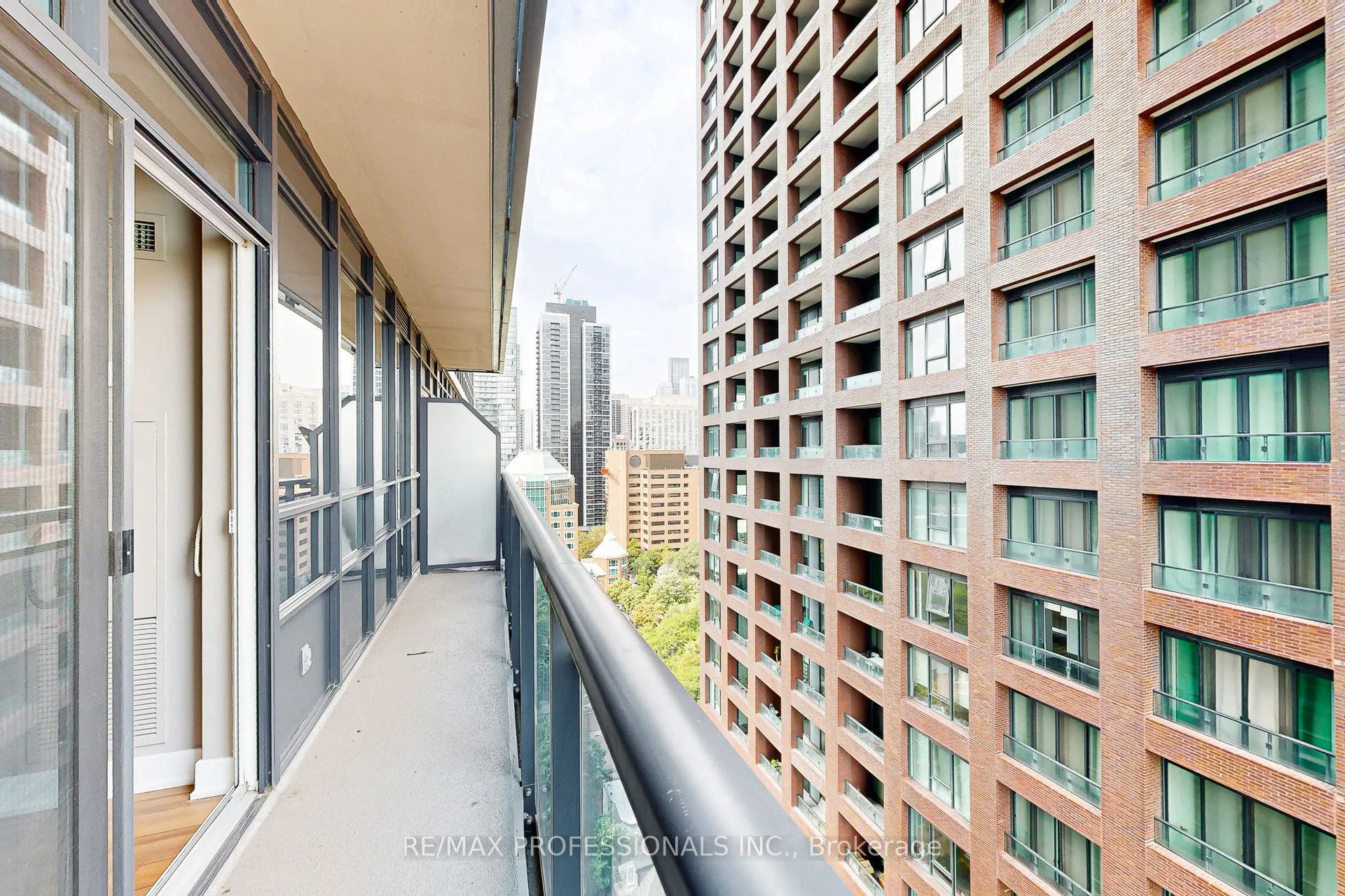 28 Linden Street, #1601