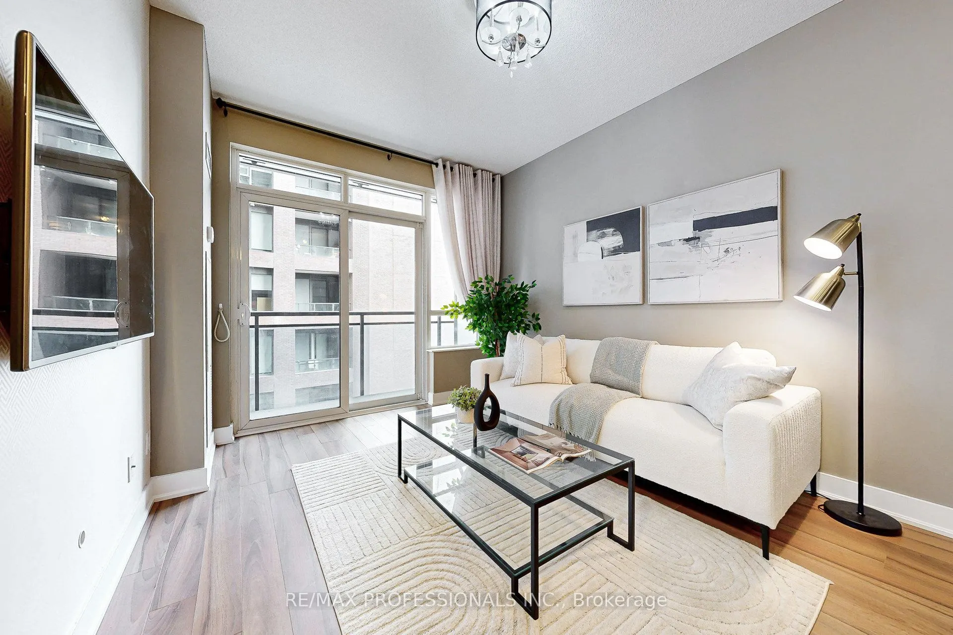28 Linden Street, #1601