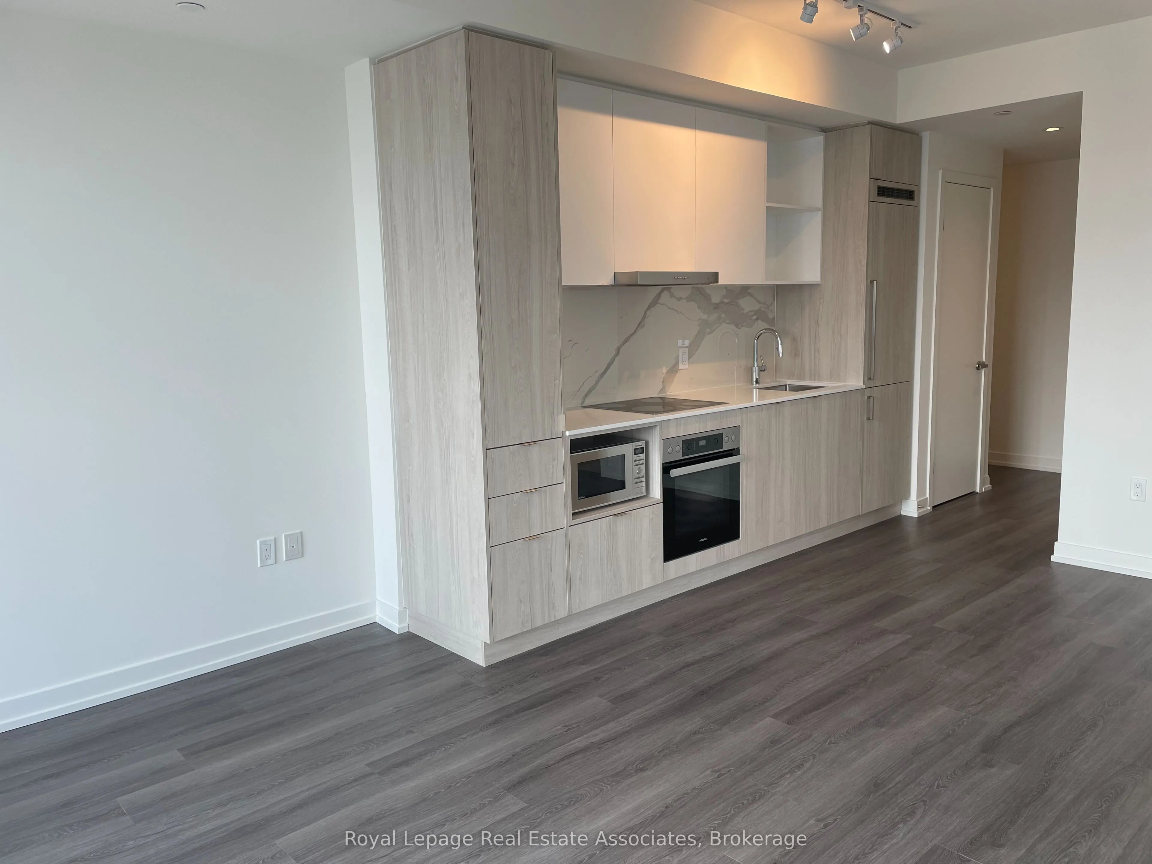 138 Downes Street, #5303