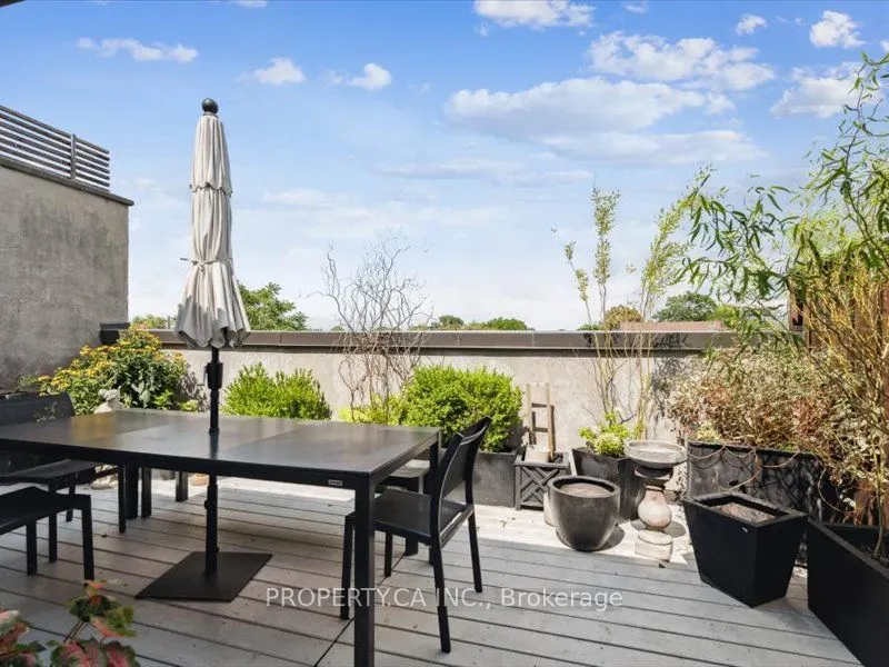 670 Richmond Street W, #204