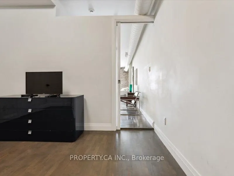 670 Richmond Street W, #204