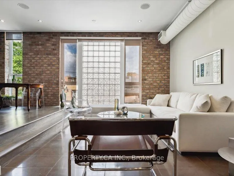 670 Richmond Street W, #204