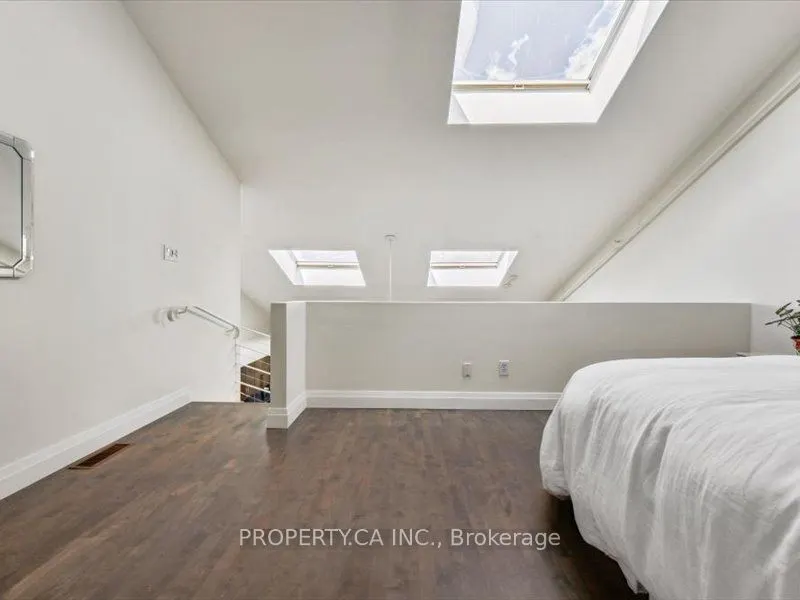 670 Richmond Street W, #204