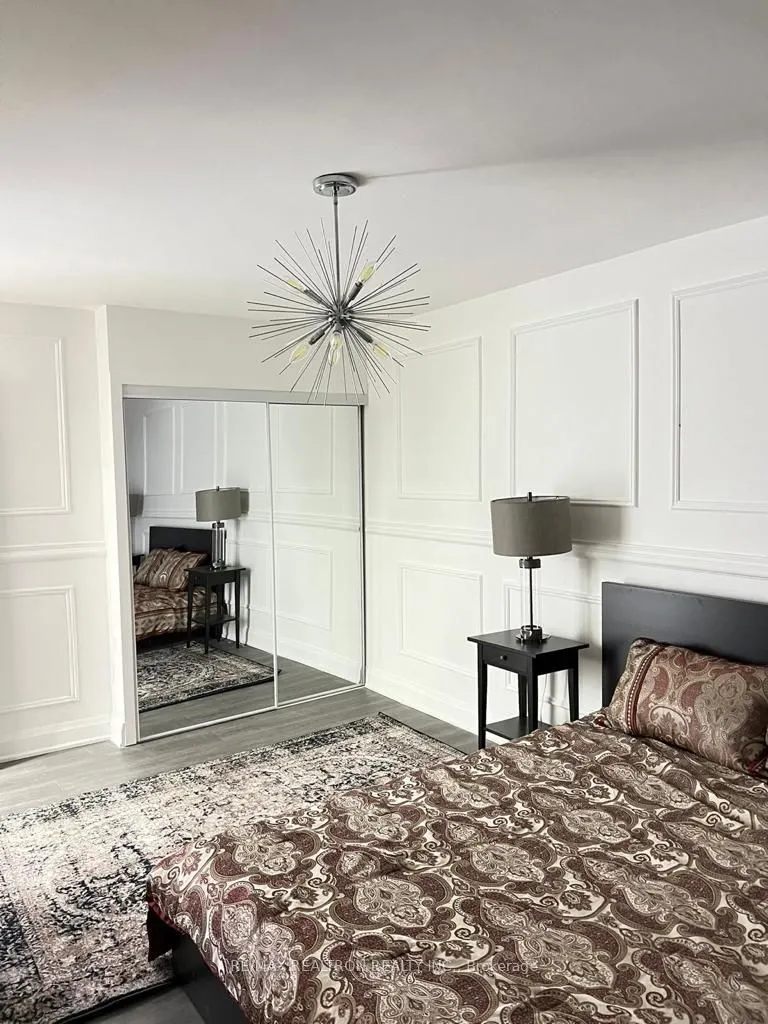 60 Pavane Linkway Way, #1804
