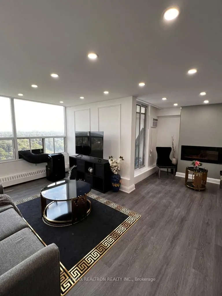 60 Pavane Linkway Way, #1804