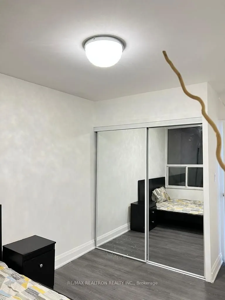 60 Pavane Linkway Way, #1804