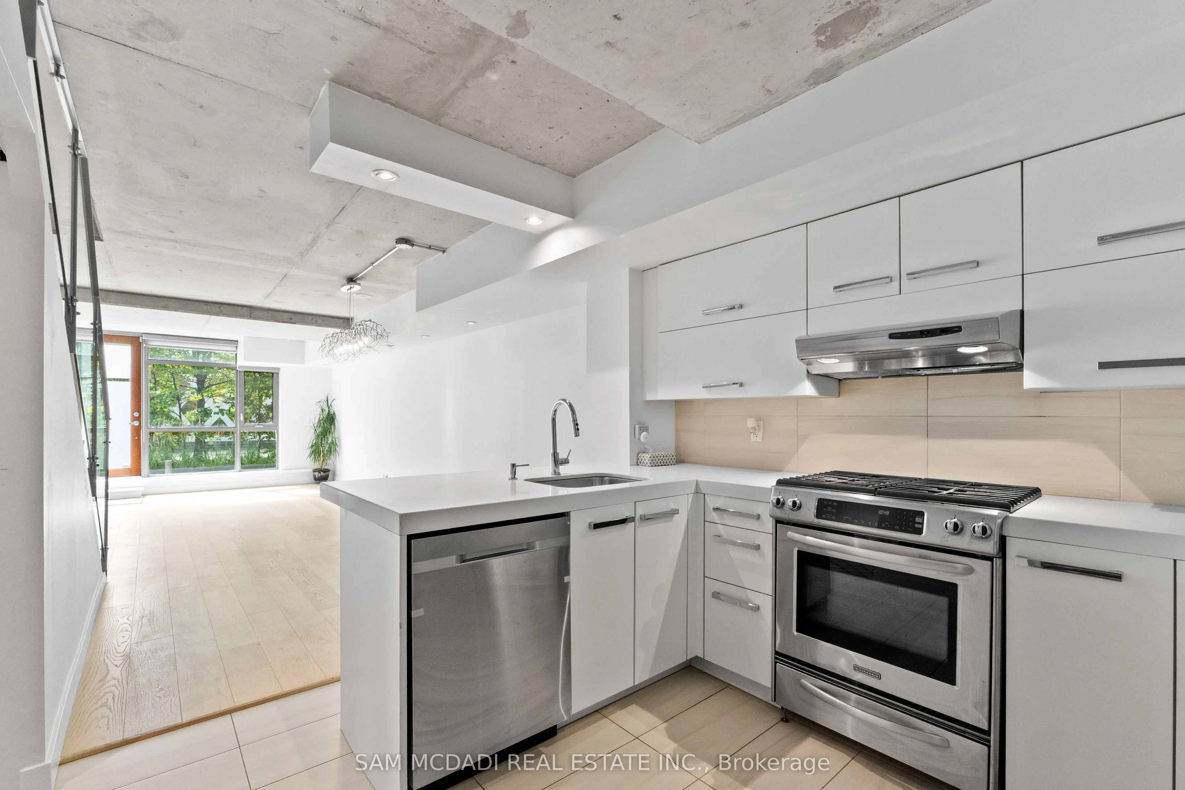 55 Stewart Street, #123