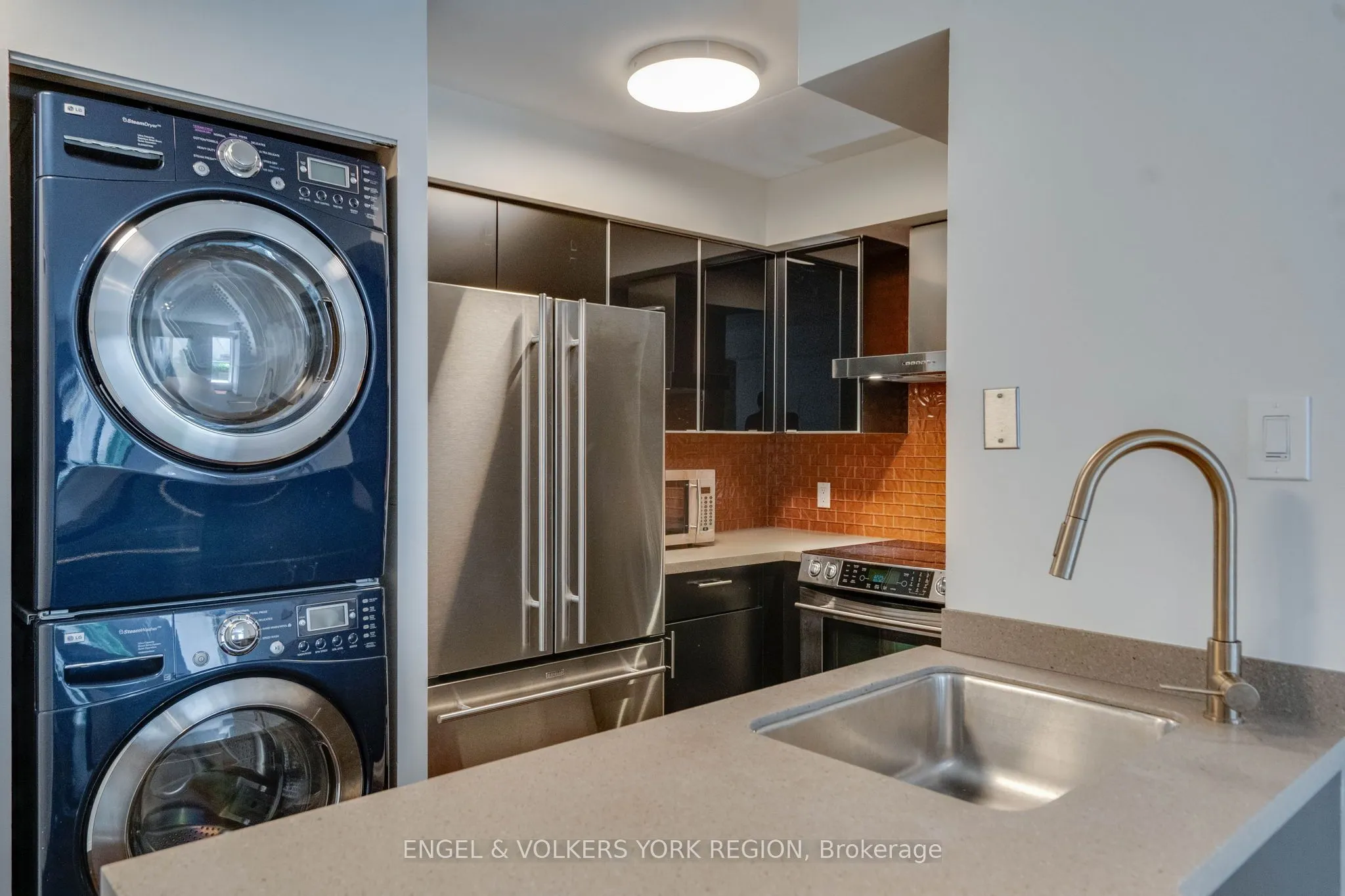 1174 Yonge Street, #203