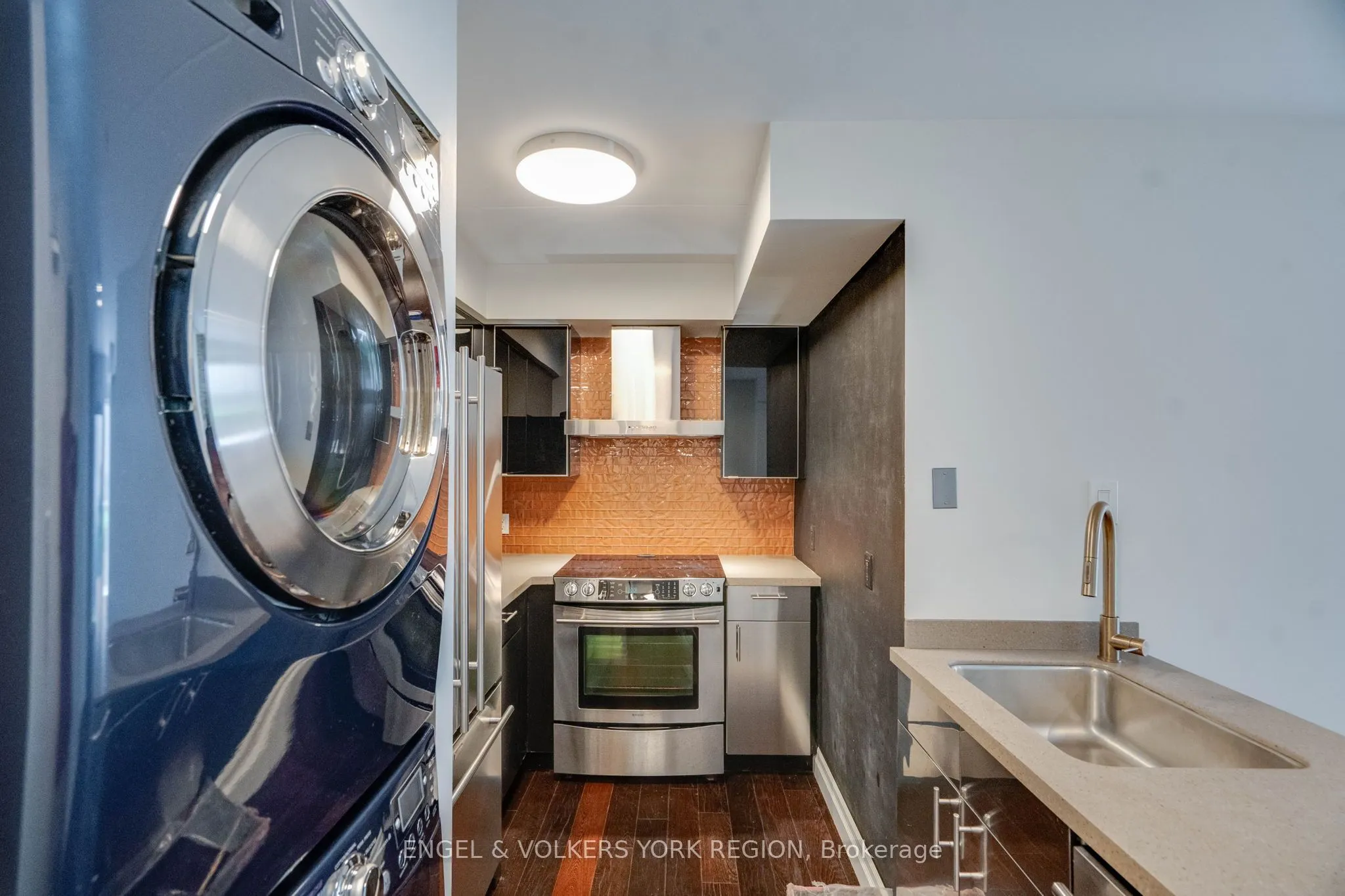 1174 Yonge Street, #203
