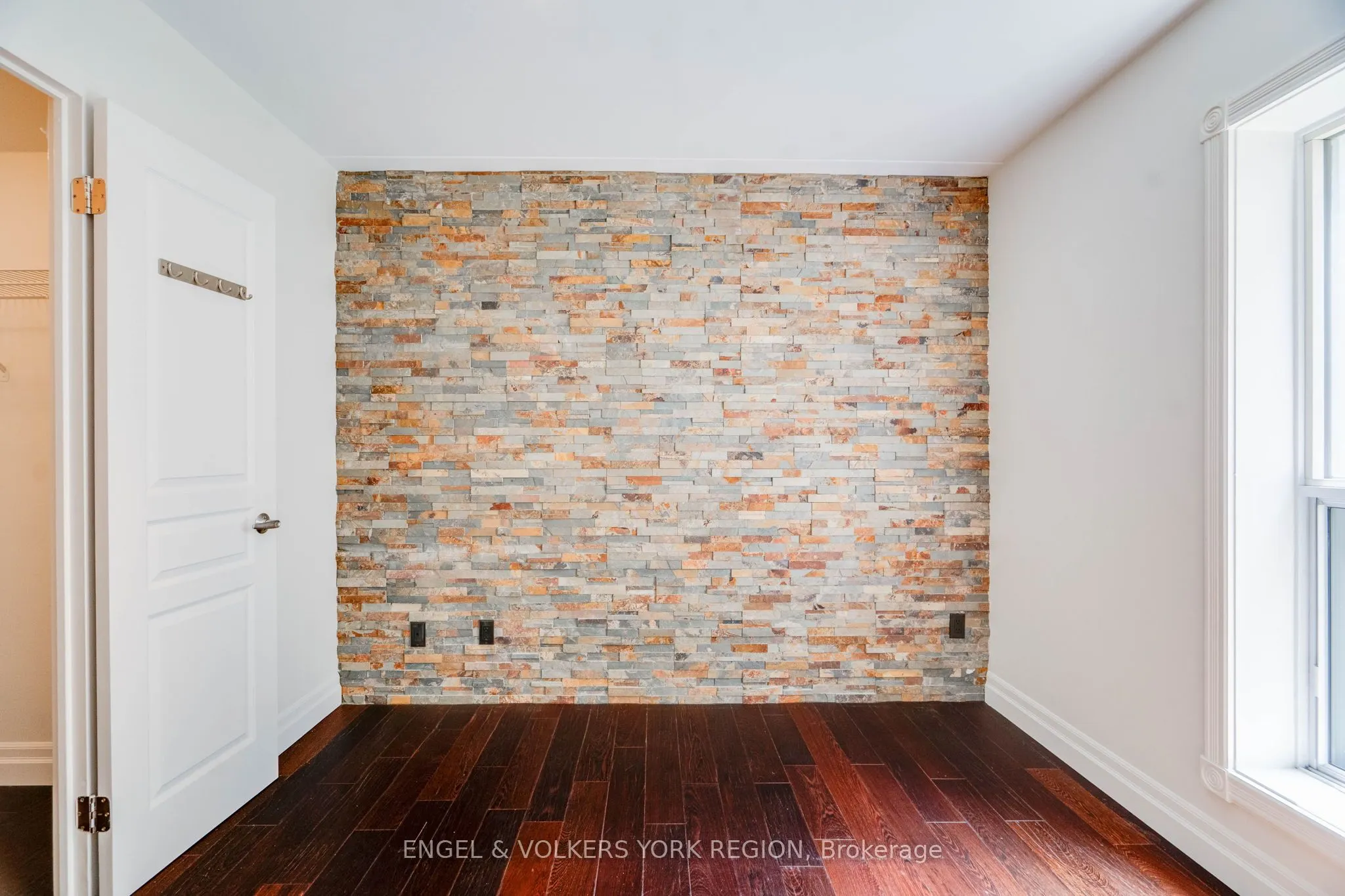 1174 Yonge Street, #203