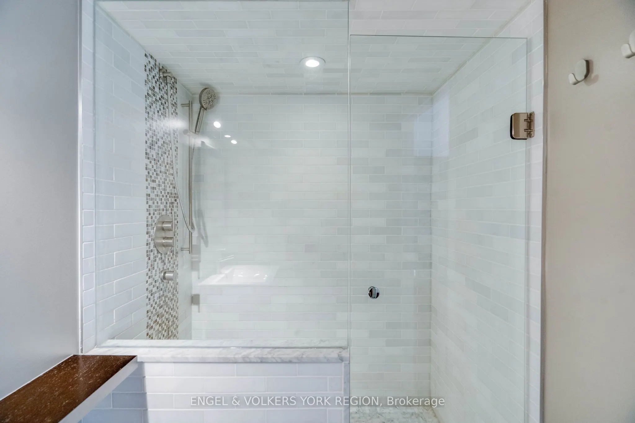 1174 Yonge Street, #203