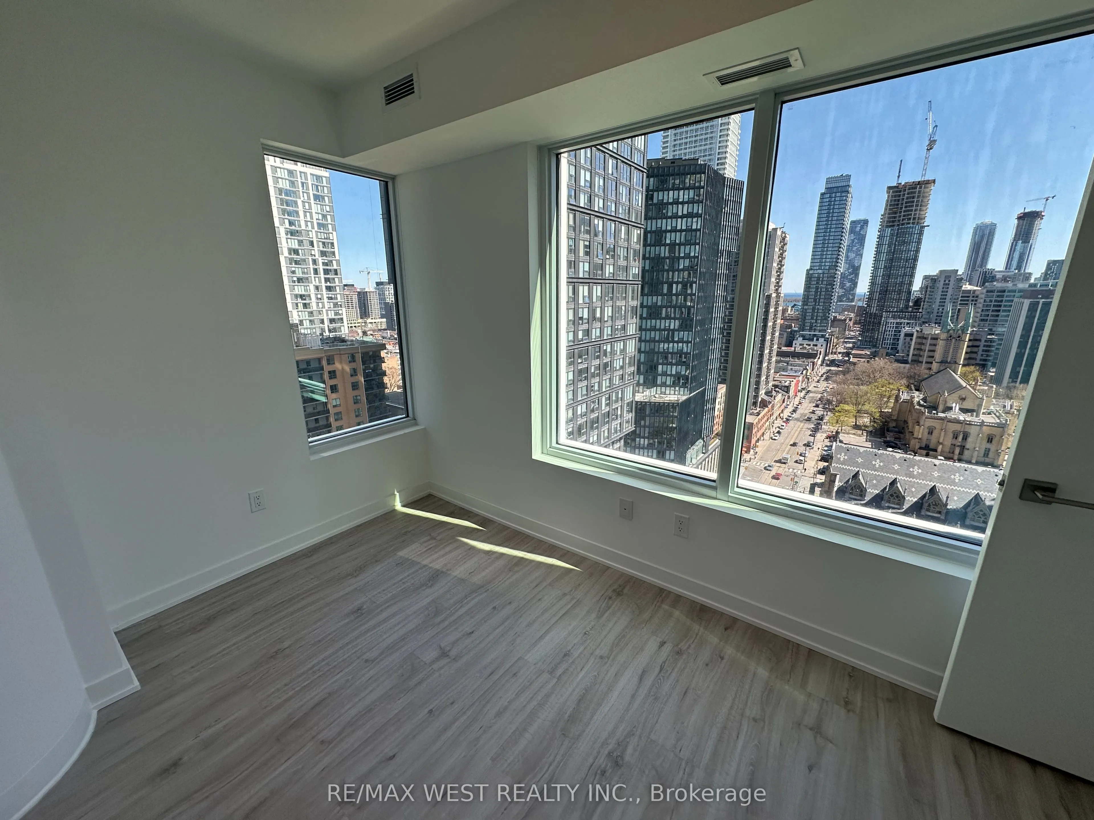 252 Church Street, #3511