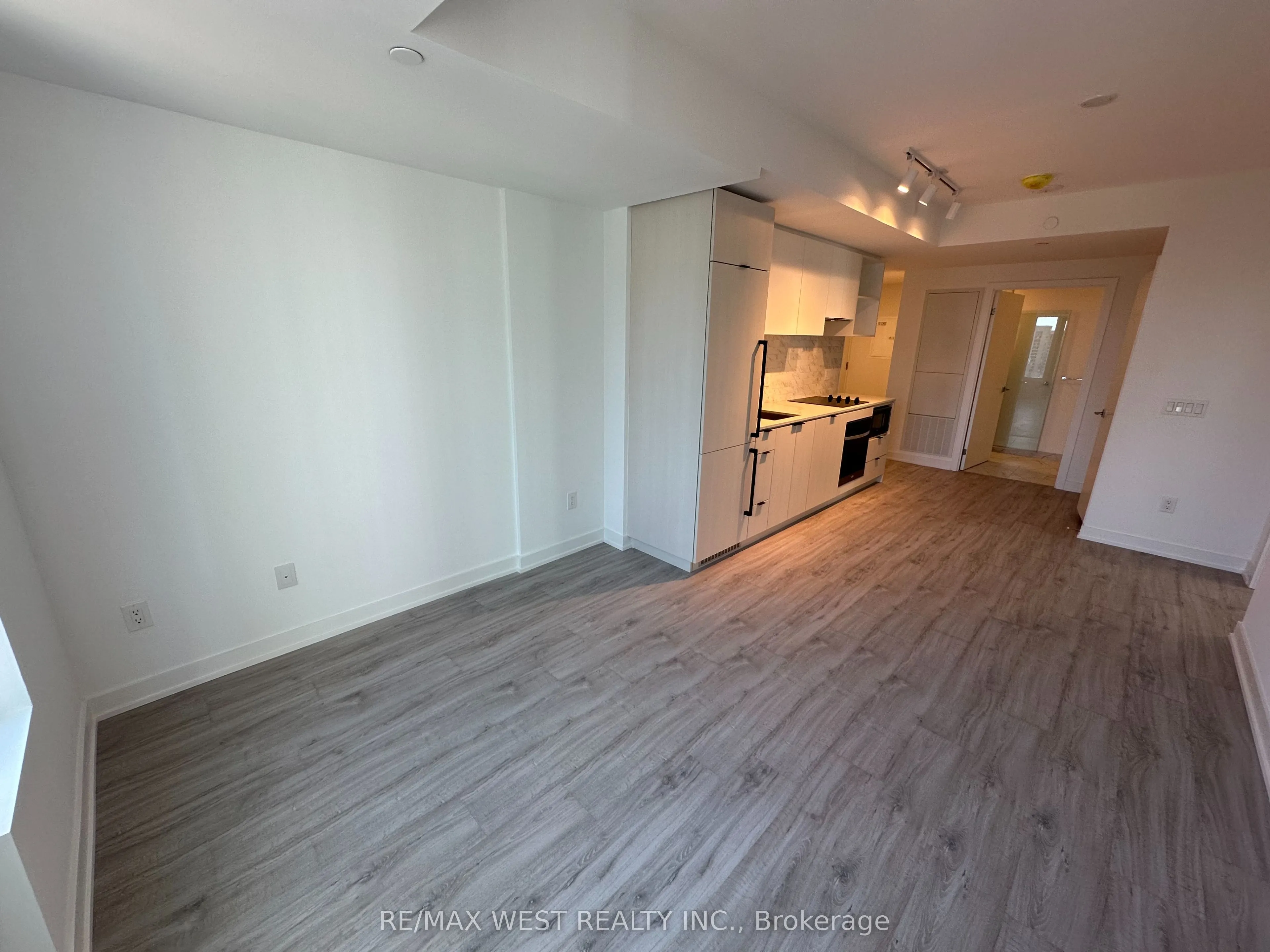 252 Church Street, #3511