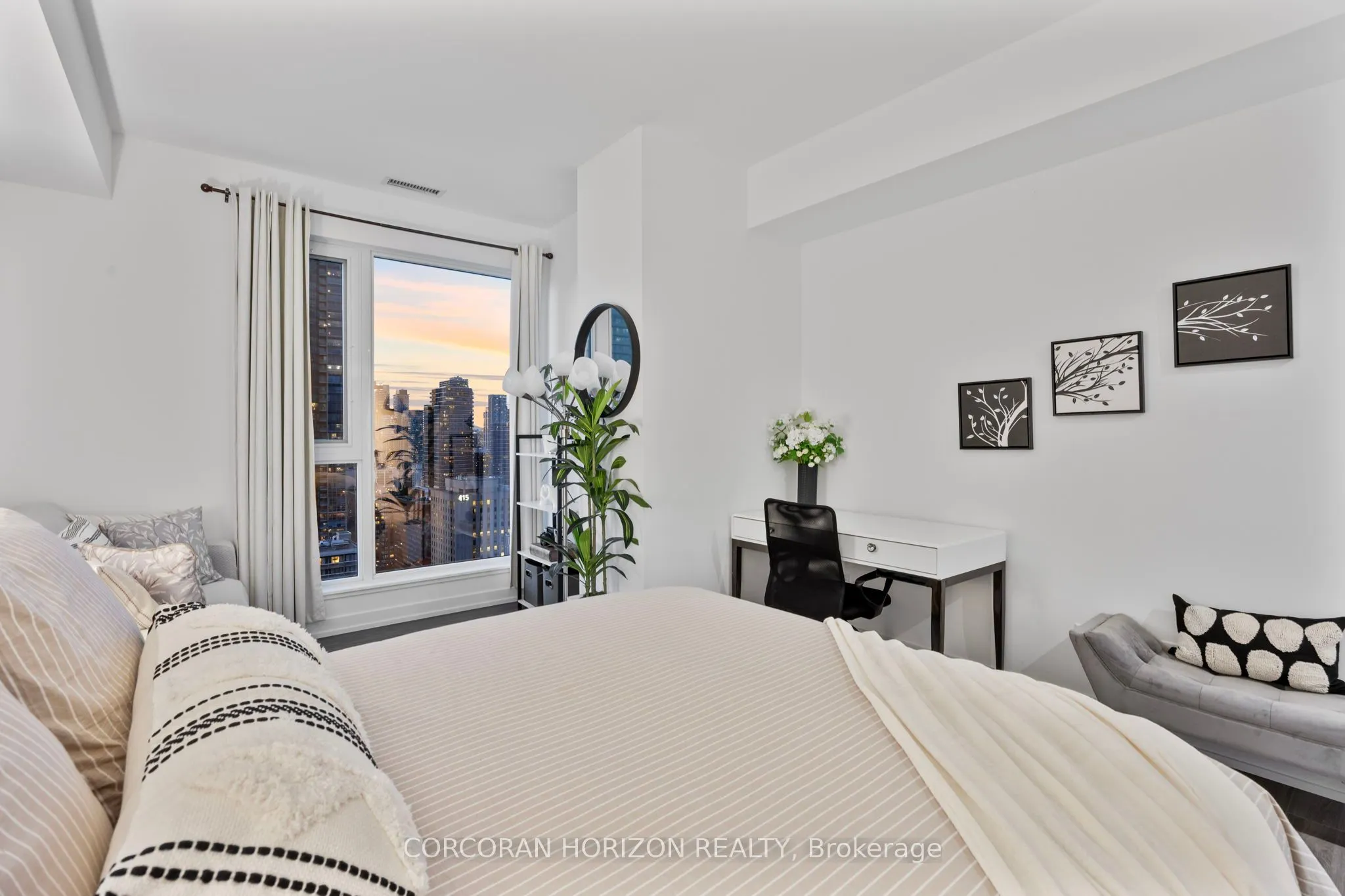 20 Edward Street, #PH1