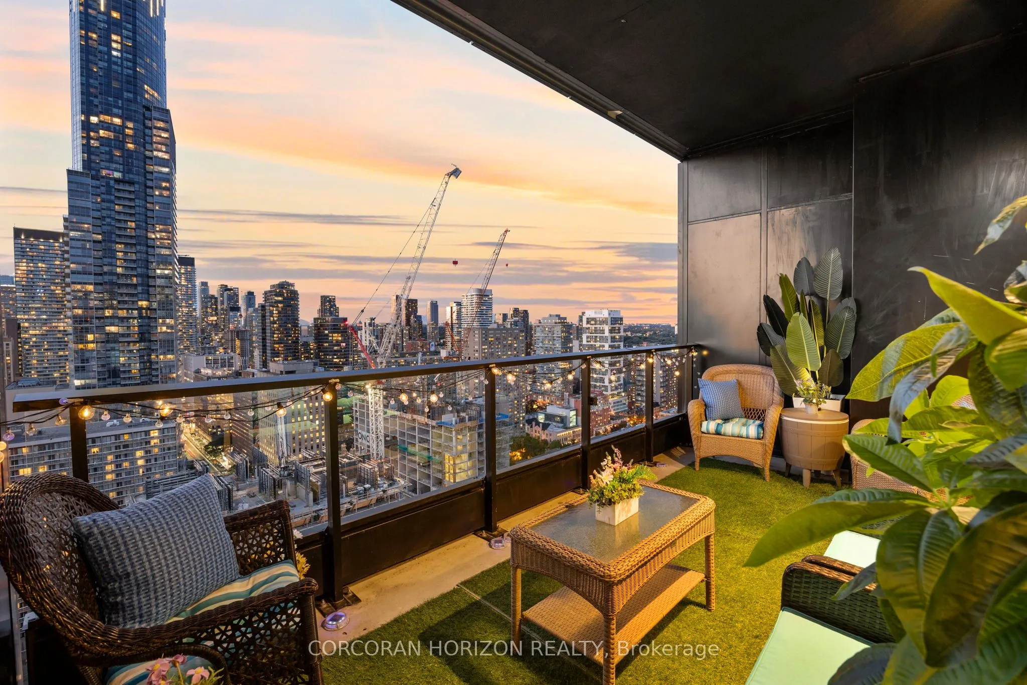 20 Edward Street, #PH1