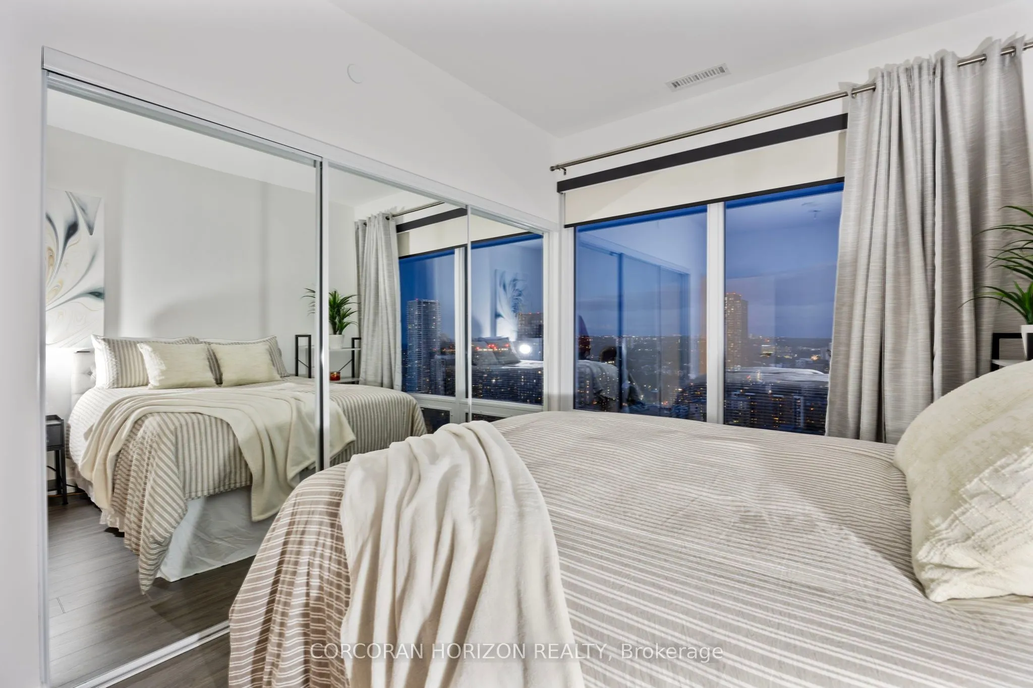 20 Edward Street, #PH1