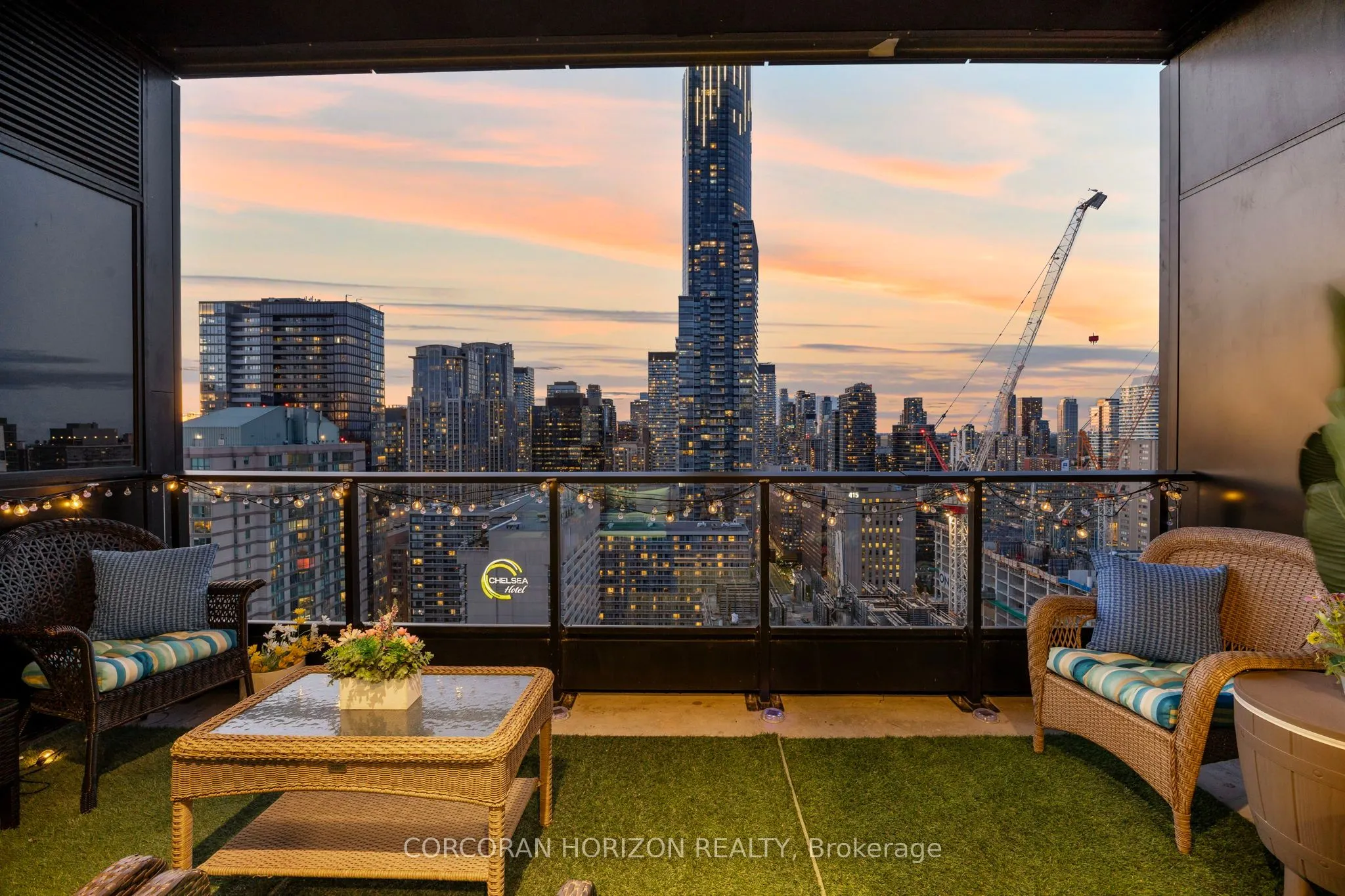 20 Edward Street, #PH1