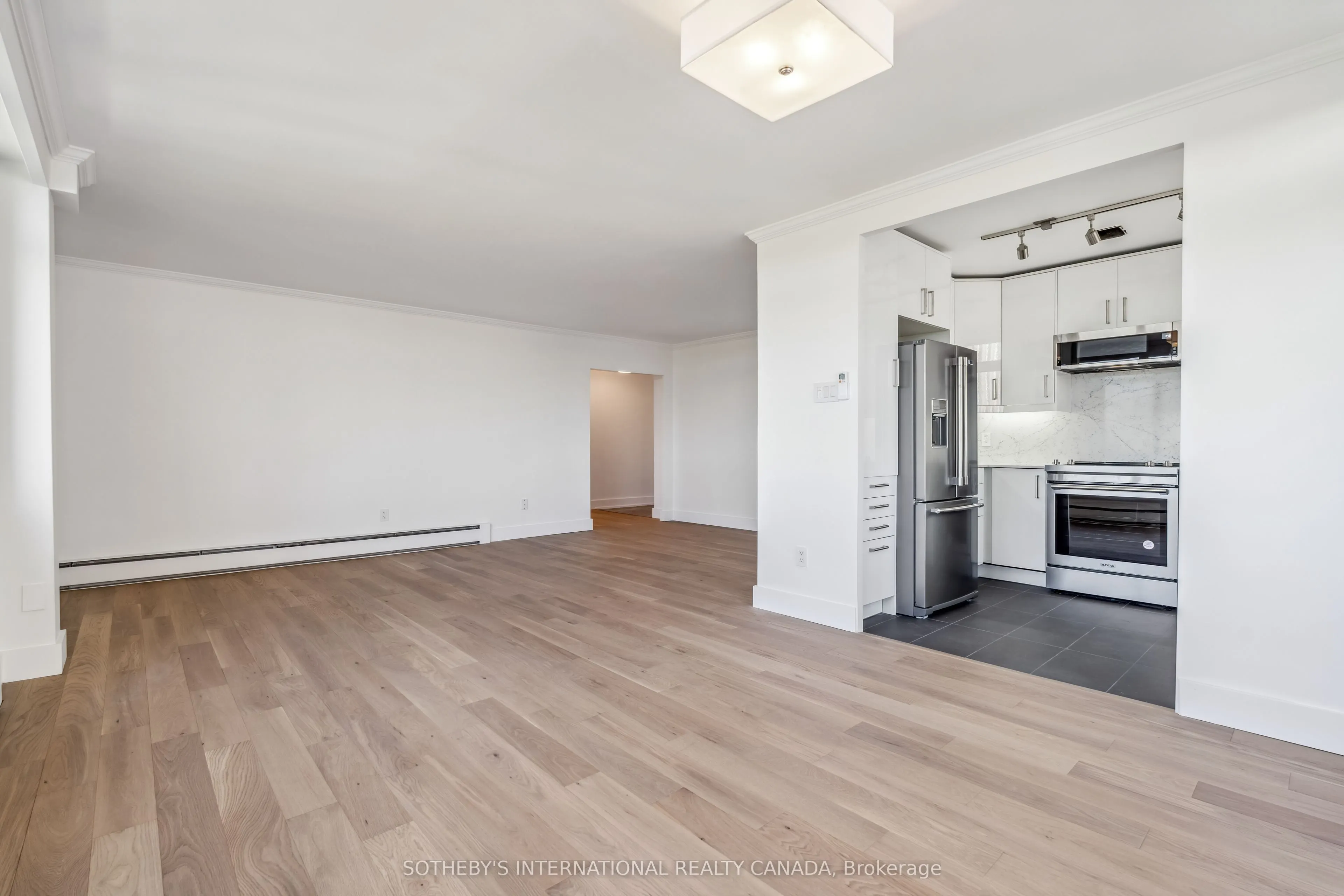 581 Avenue Road, #1005