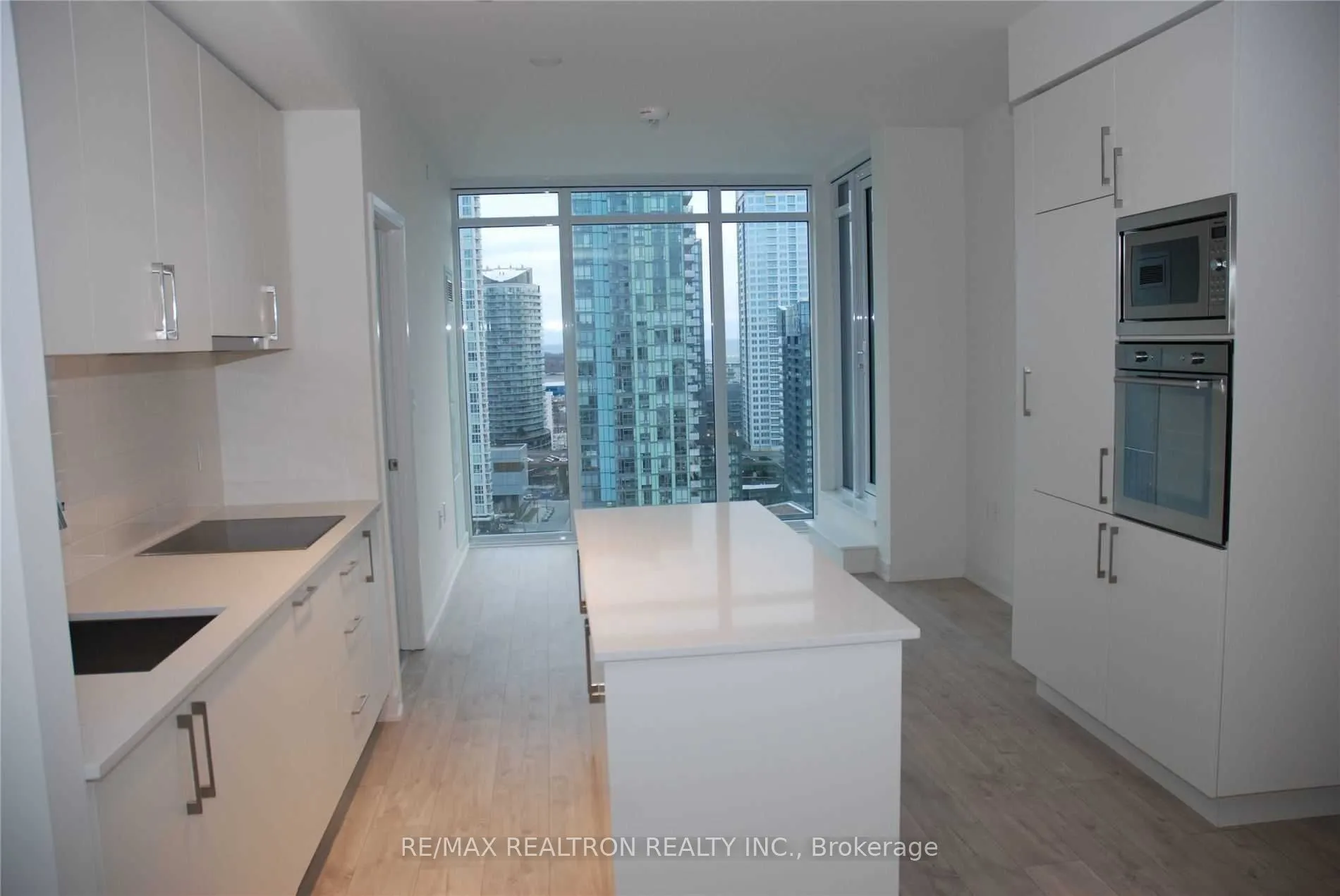 576 Front Street W, #1703
