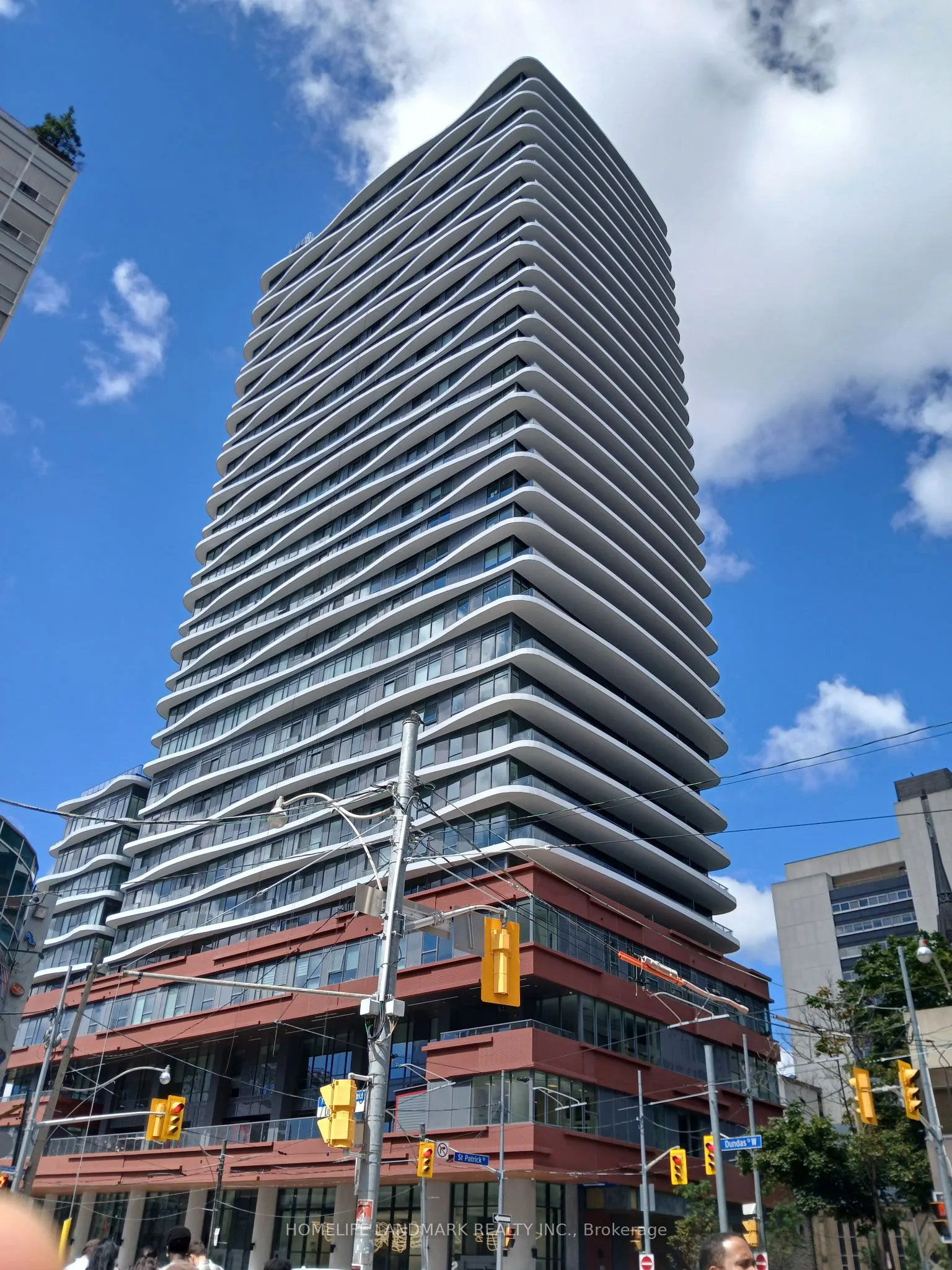 280 Dundas Street W, #2812