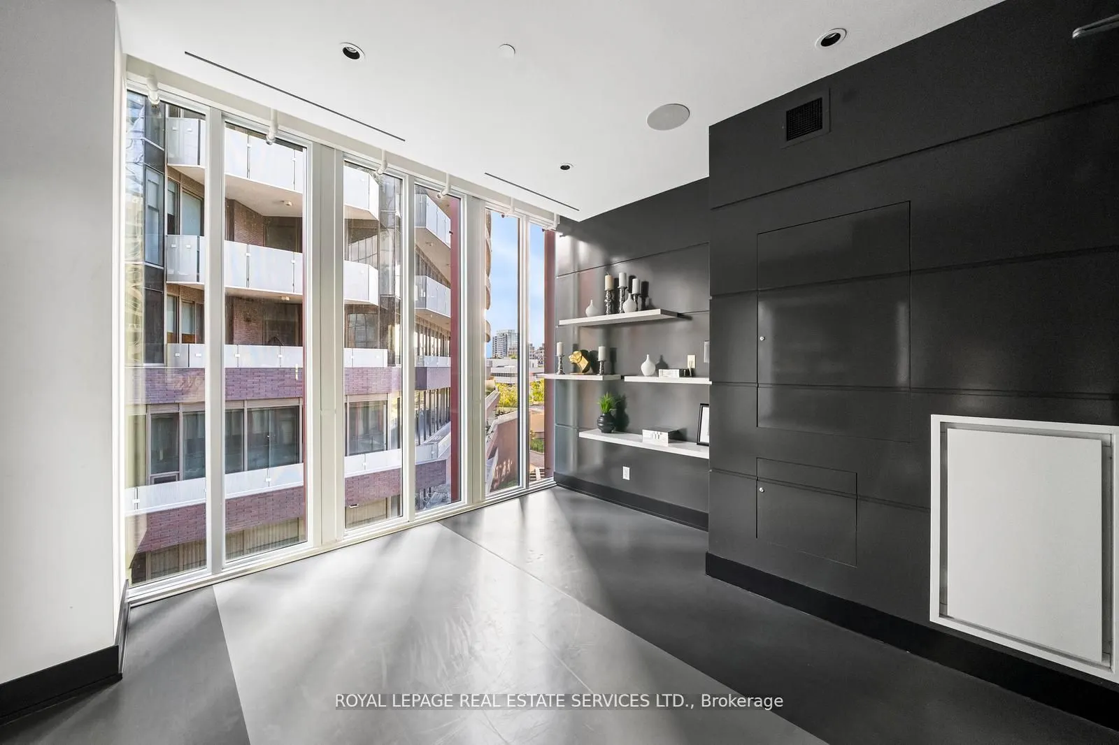 32 Davenport Road, #2008