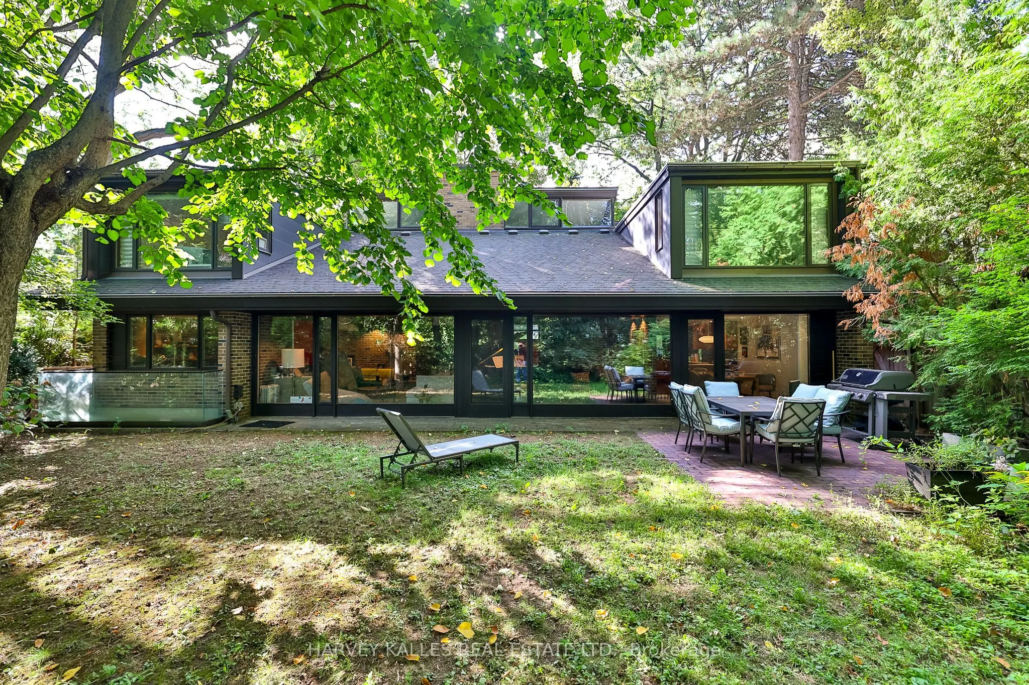 86 Cortleigh Boulevard