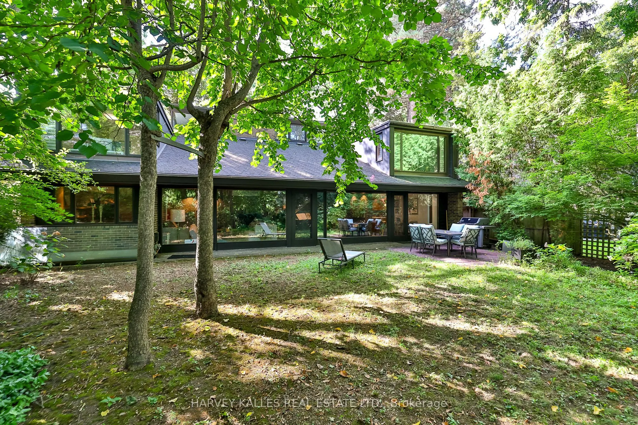 86 Cortleigh Boulevard
