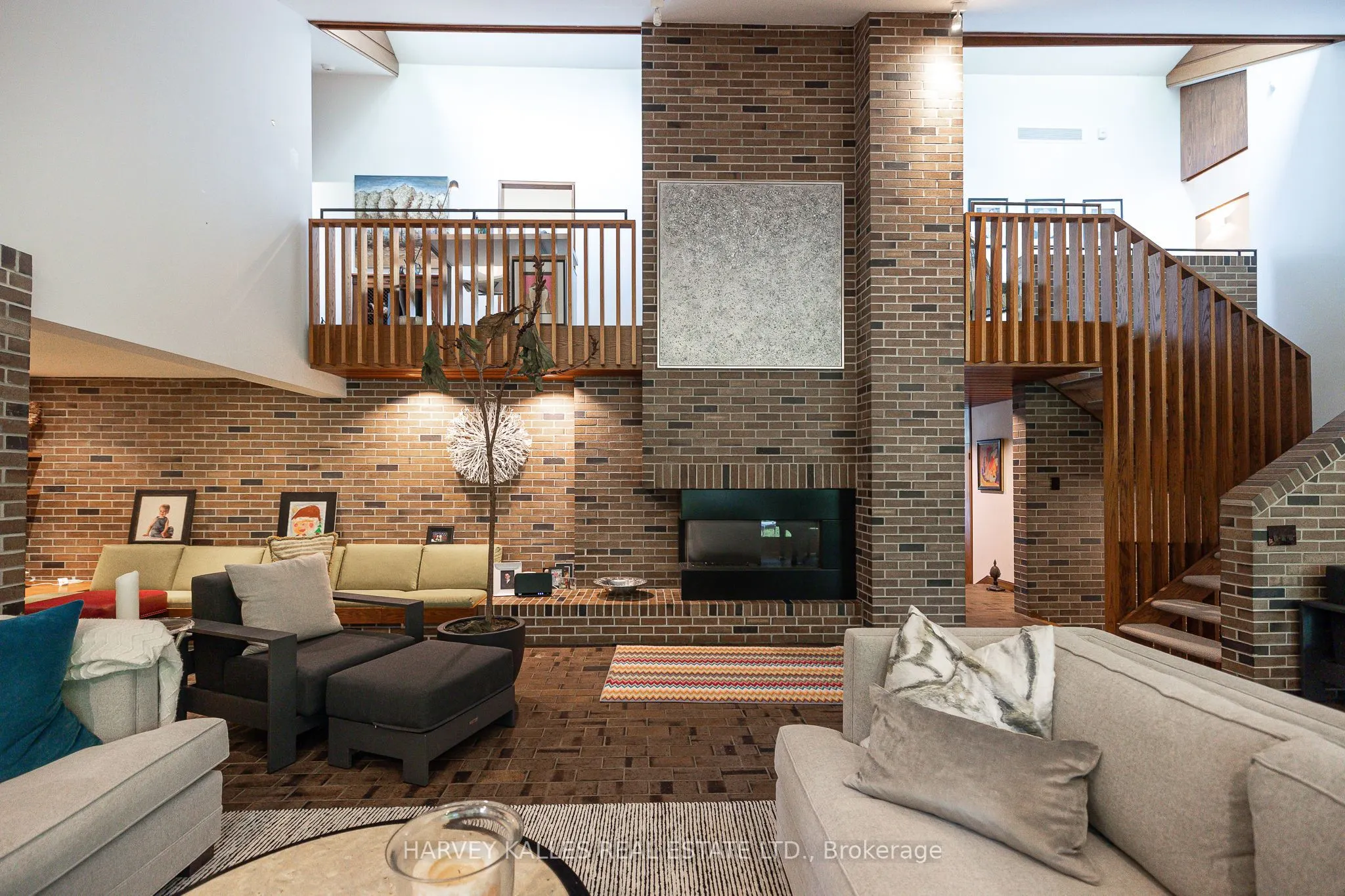 86 Cortleigh Boulevard